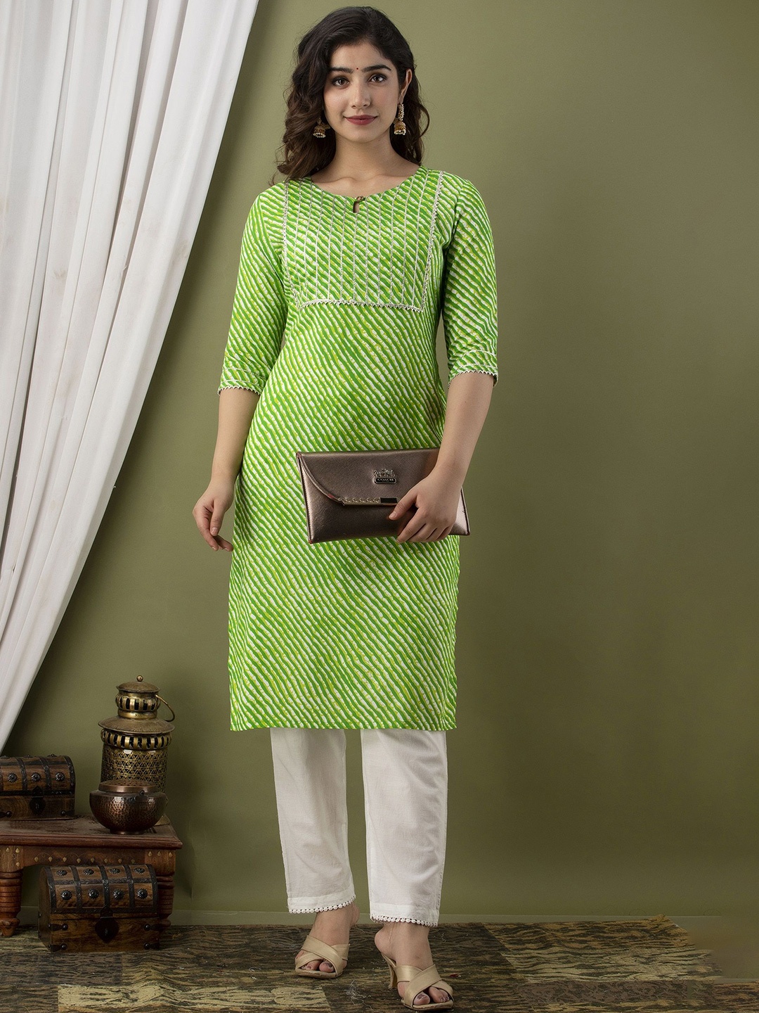 

GREYSHADE Women Leheriya Gotta Patti Straight Kurta, Green