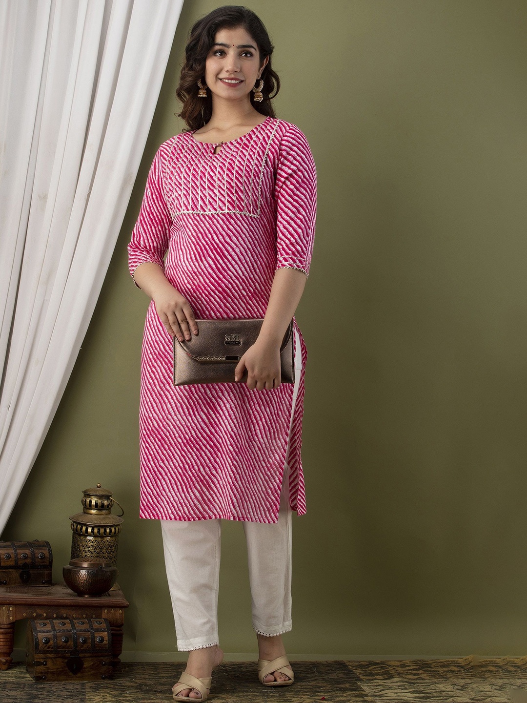 

GREYSHADE Women Leheriya Gotta Patti Straight Kurta, Pink