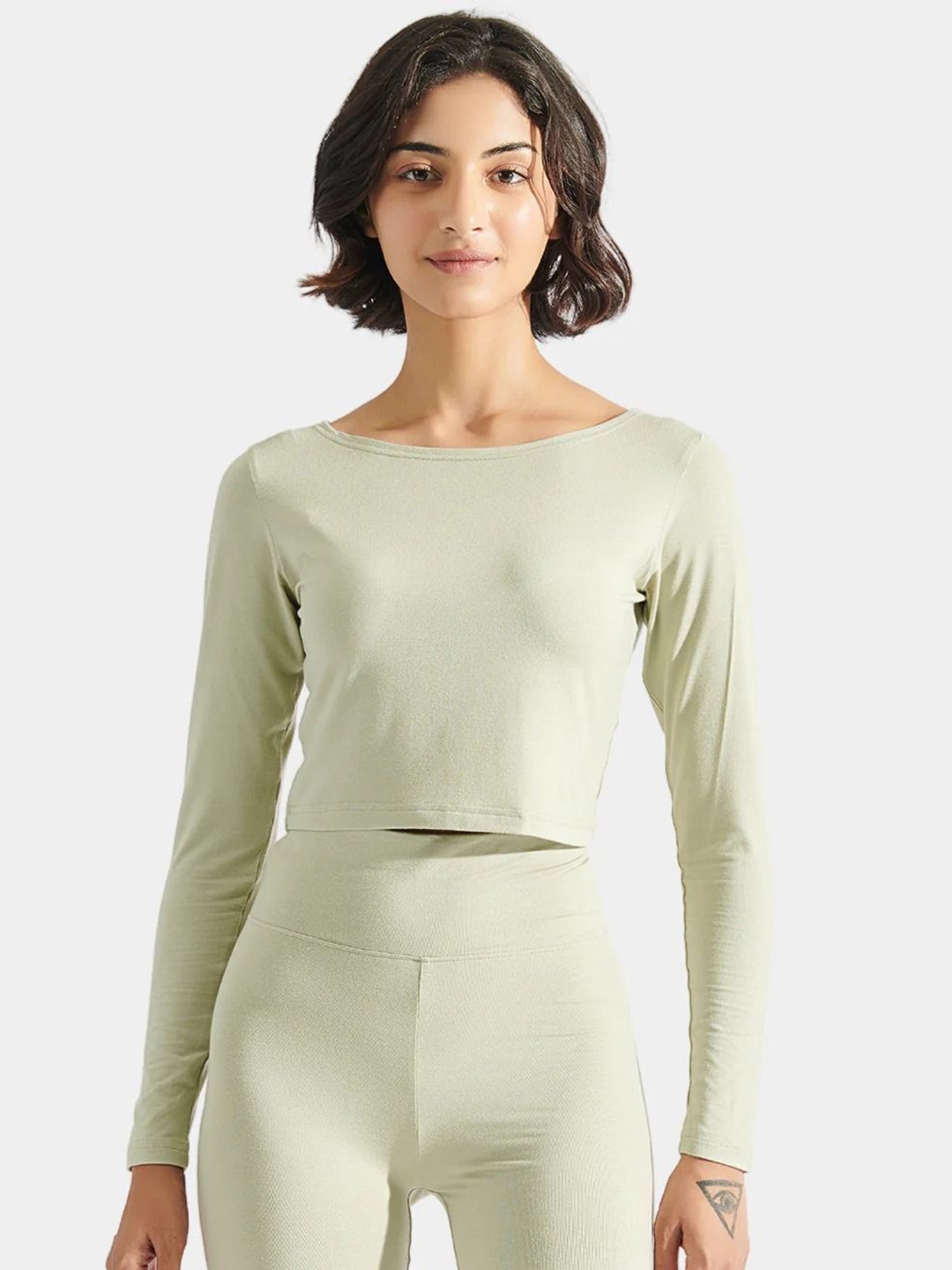 

YAMAYOGA Women Solid Boat Neck Slim Fit T-shirt, Green