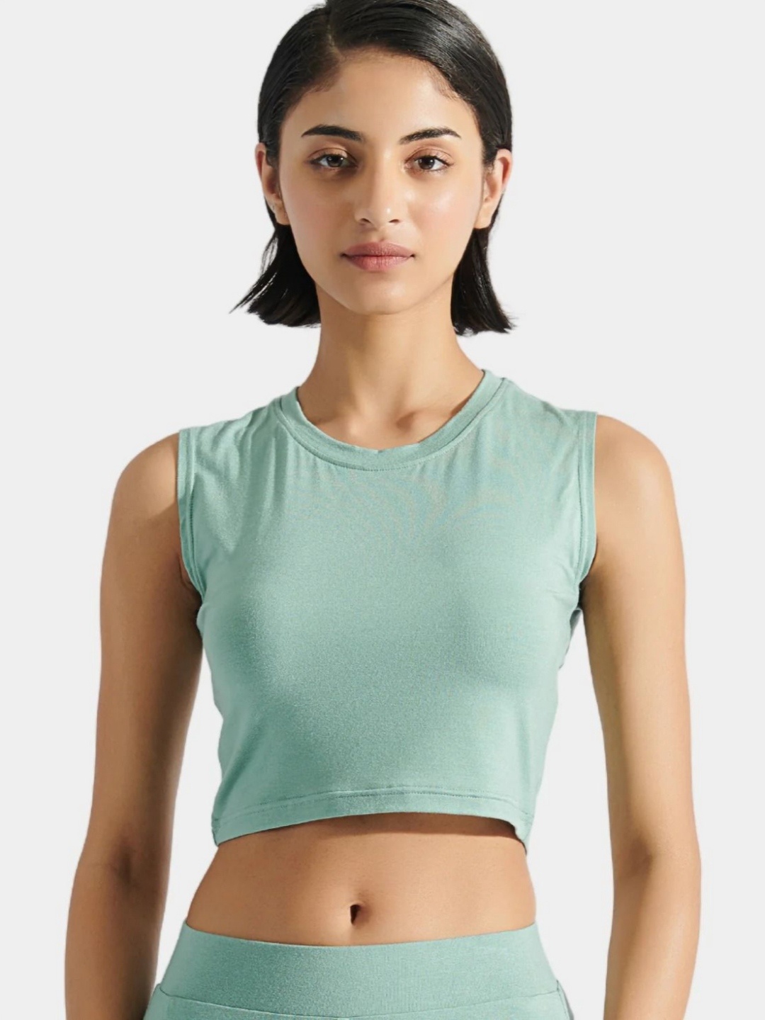 

YAMAYOGA Women Solid Round Neck Slim Fit Crop T-shirt, Blue