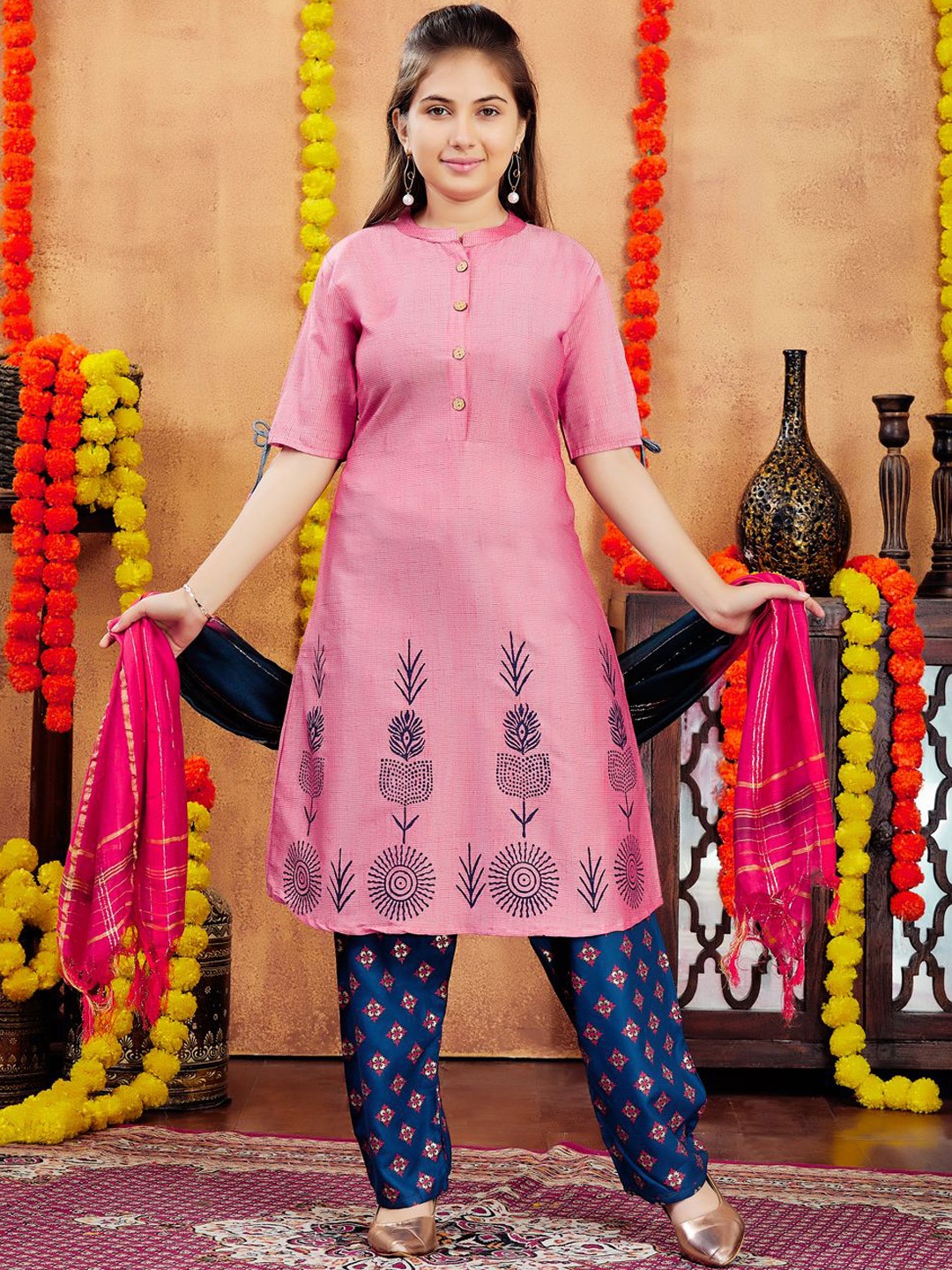

BAESD Girls Ethnic Motifs Printed Mandarin Collar A-Line Cotton Kurta, Pink