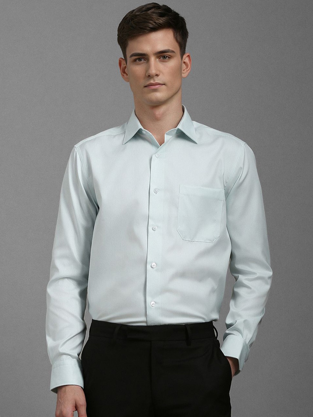

Louis Philippe Men Classic Fit Spread Collar Solid Cotton Formal Shirt, Green
