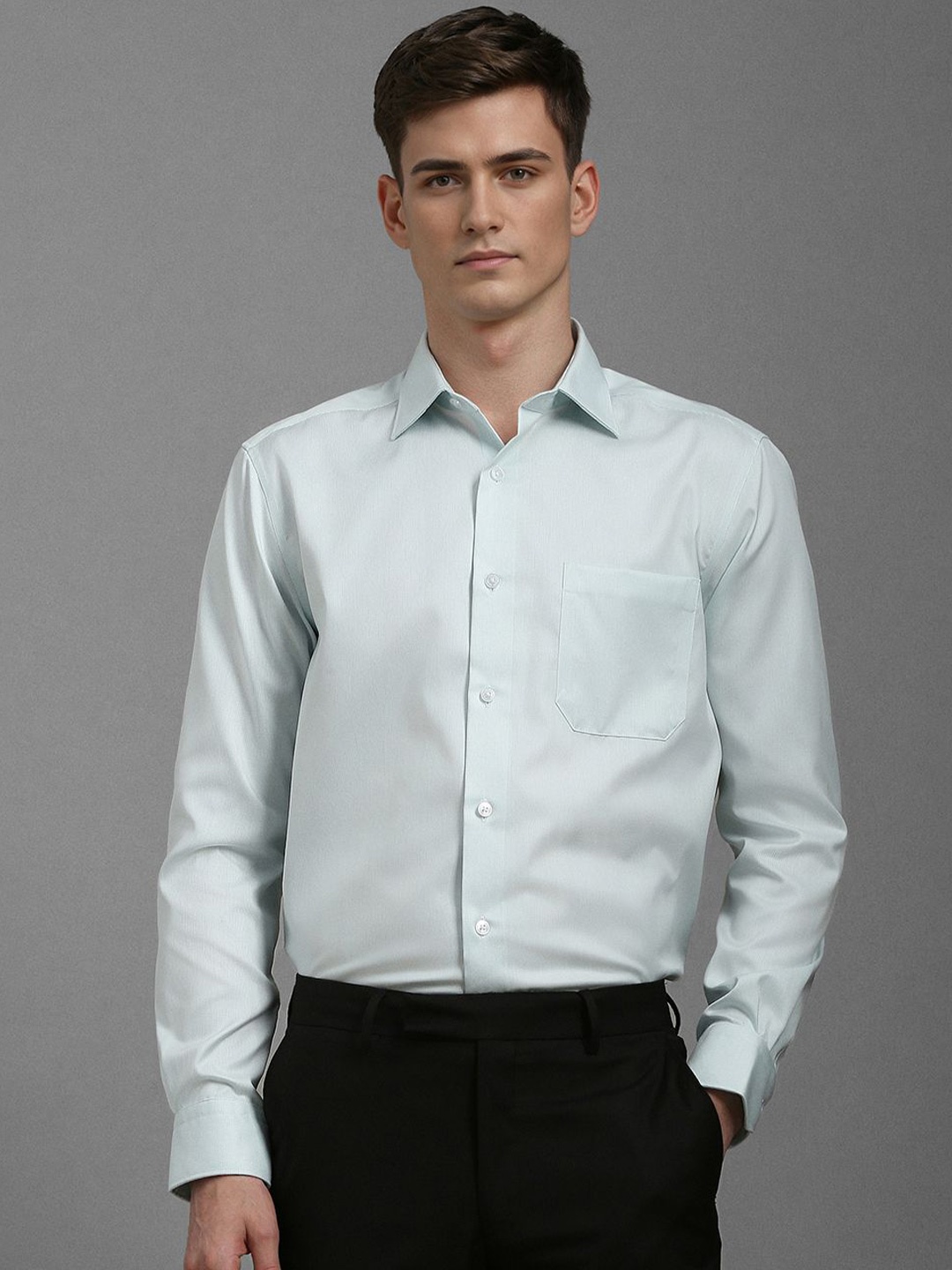 

Louis Philippe Men Classic Fit Spread Collar Solid Cotton Formal Shirt, Green
