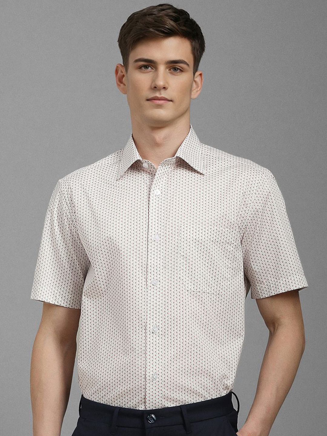 

Louis Philippe Men Classic Fit Spread Collar Geometric Printed Cotton Formal Shirt, Cream
