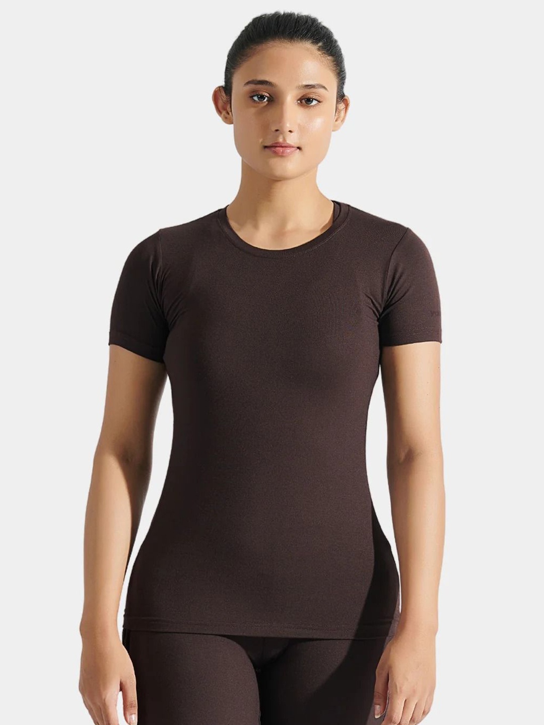

YAMAYOGA Women Solid Round Neck Slim Fit T-shirt, Brown