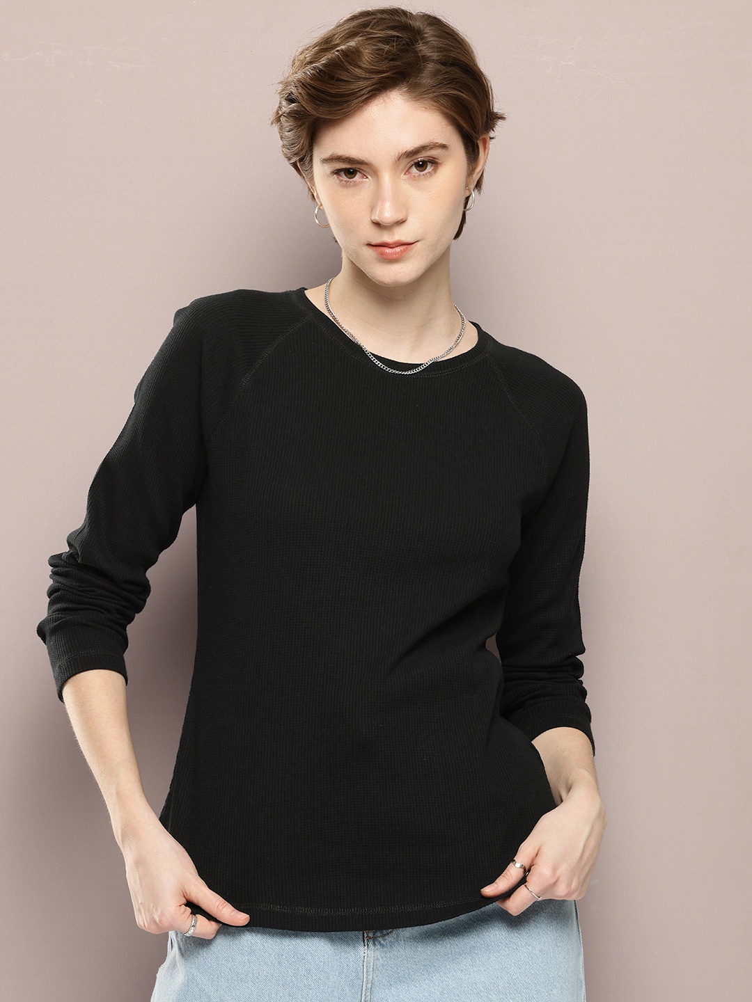 

Kook N Keech Raglan Sleeves Self Design T-shirt, Black