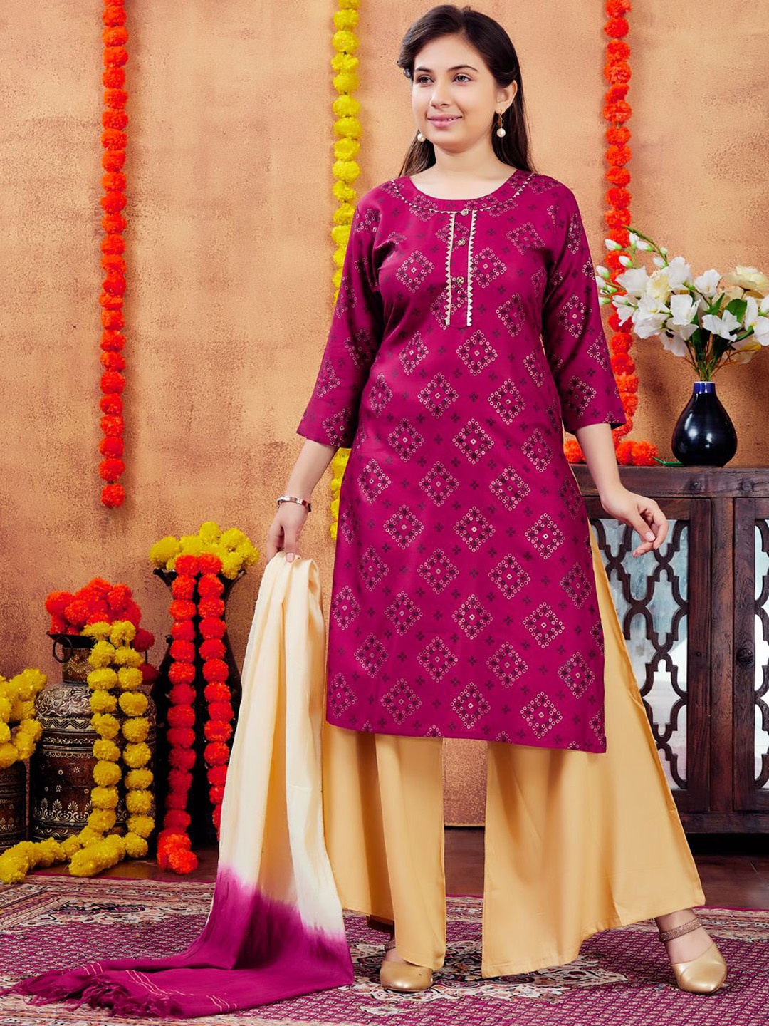 

BAESD Girls Geometric Printed Round Neck Straight Cotton Kurta, Maroon
