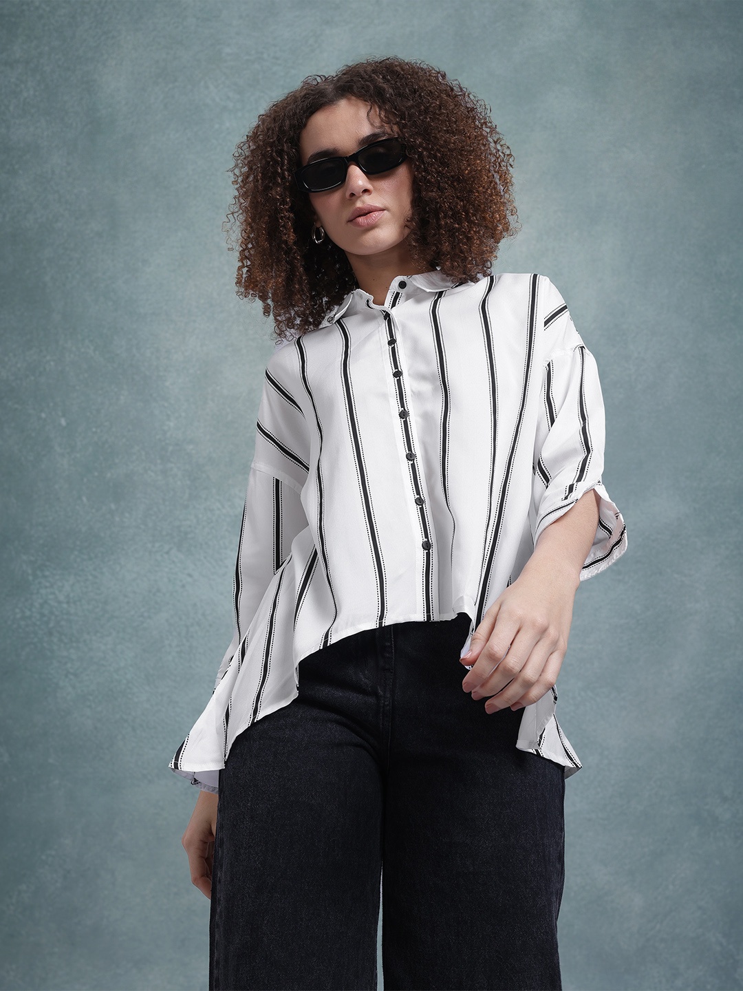 

The Roadster Lifestyle Co. Striped High Low Casual Shirt, White