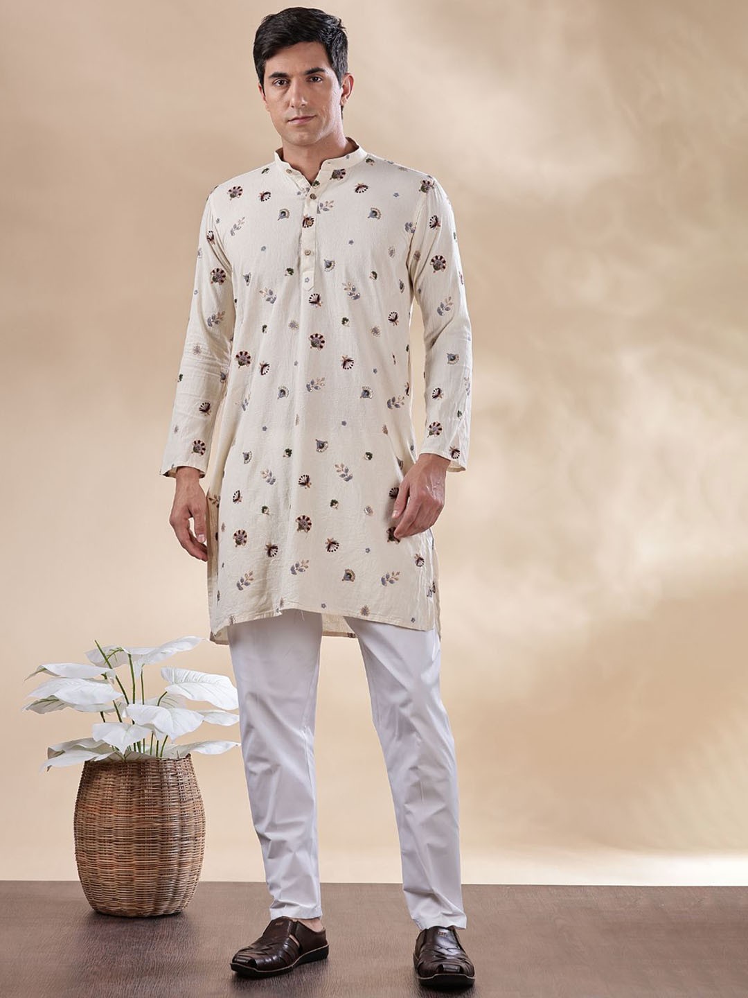 

Anouk Floral Embroidered Thread Work Mandarin Collar Cotton Straight Kurta, Cream