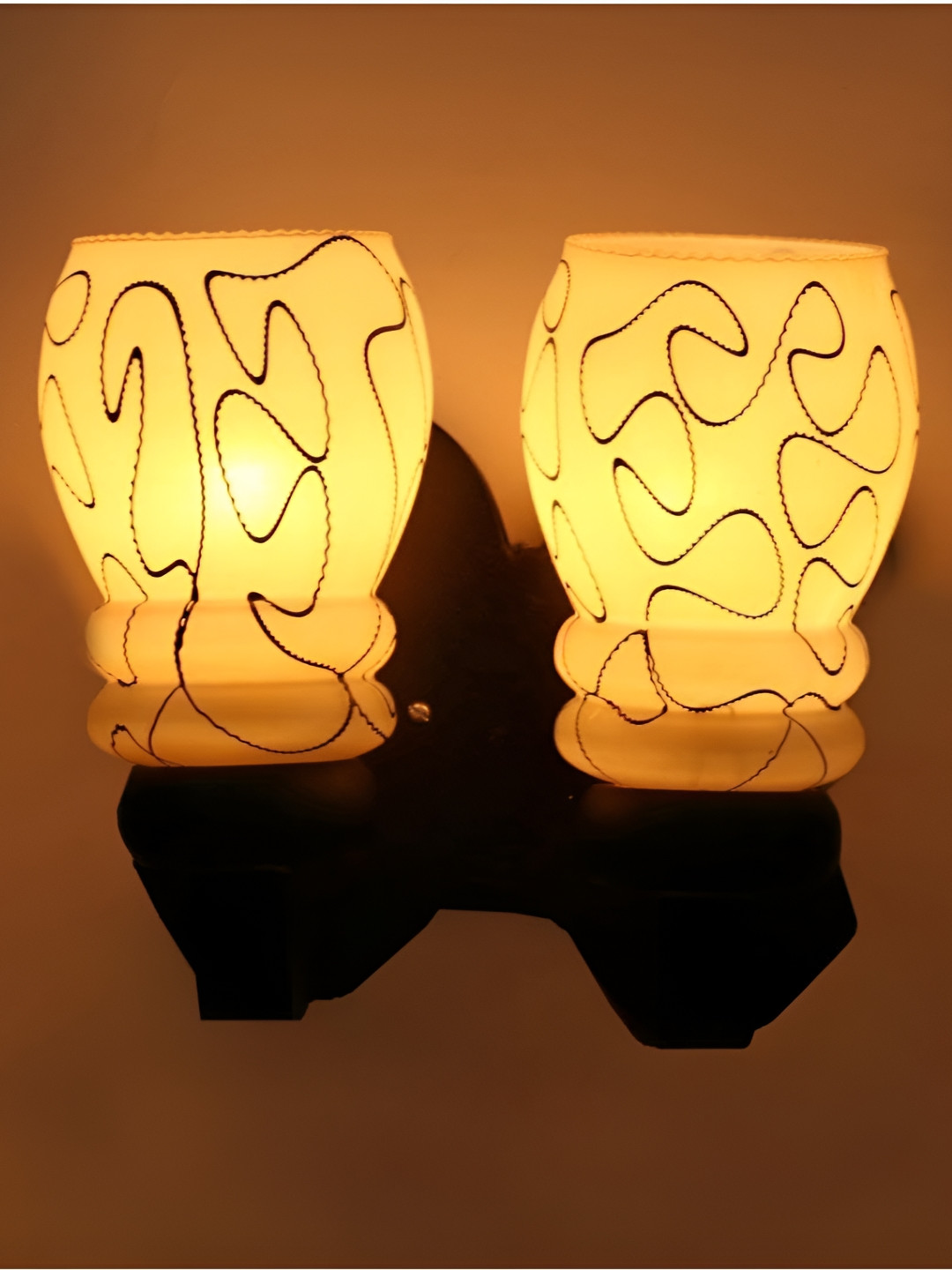 

Afast Black & White Printed Wood Wall Lamp