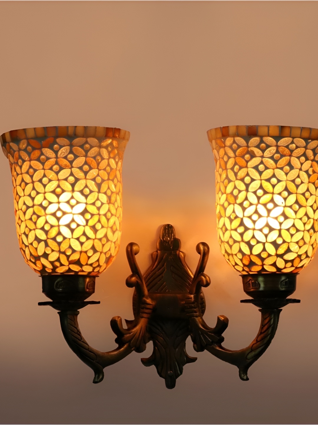

Afast Gold-Toned & White Printed Abstract Shaped Metal Contemporary Wall Lamp
