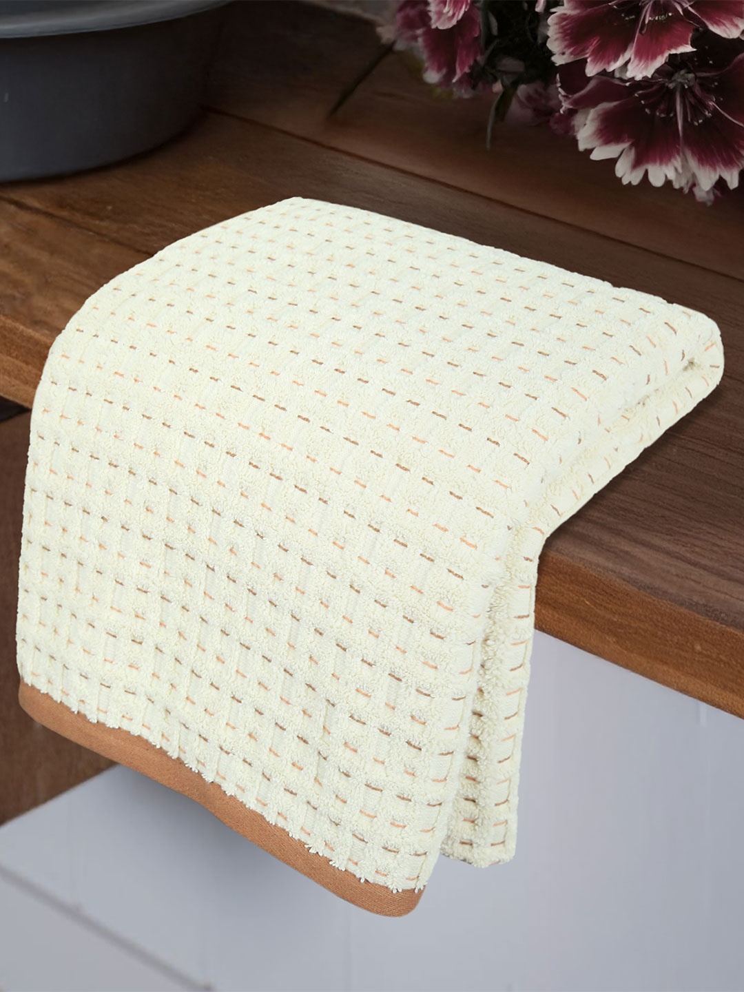 

MYTRIDENT Off White Cotton 600 GSM Bath Towel