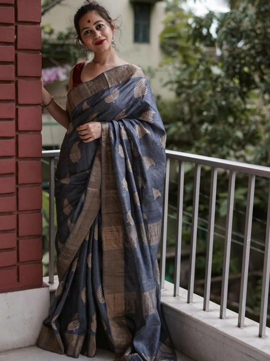 

bansari textiles Woven Design Zari Silk Cotton Kanjeevaram Saree, Grey