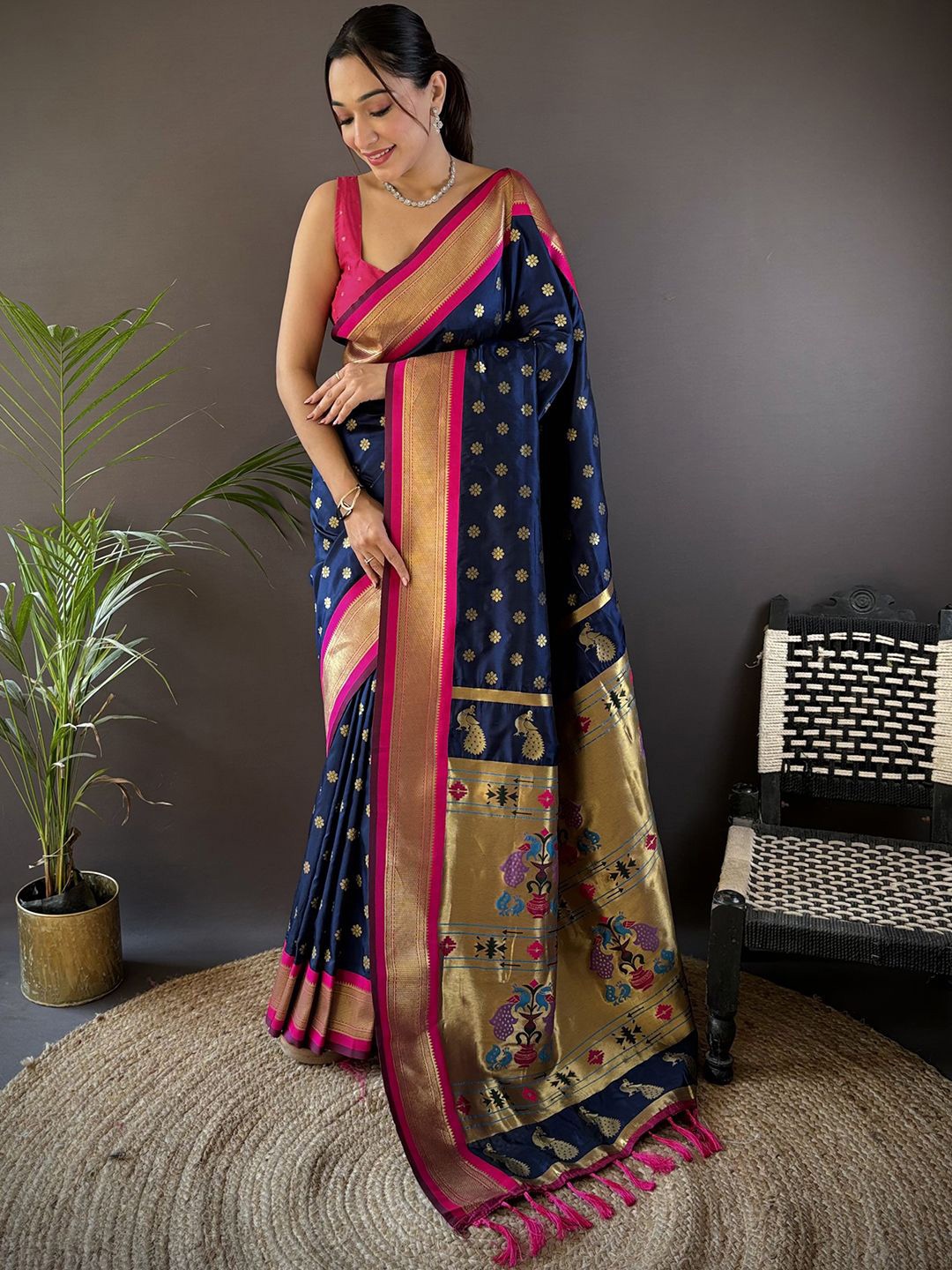 

Mitera Women Ethnic Motifs Woven Design Zari Paithani Saree, Blue