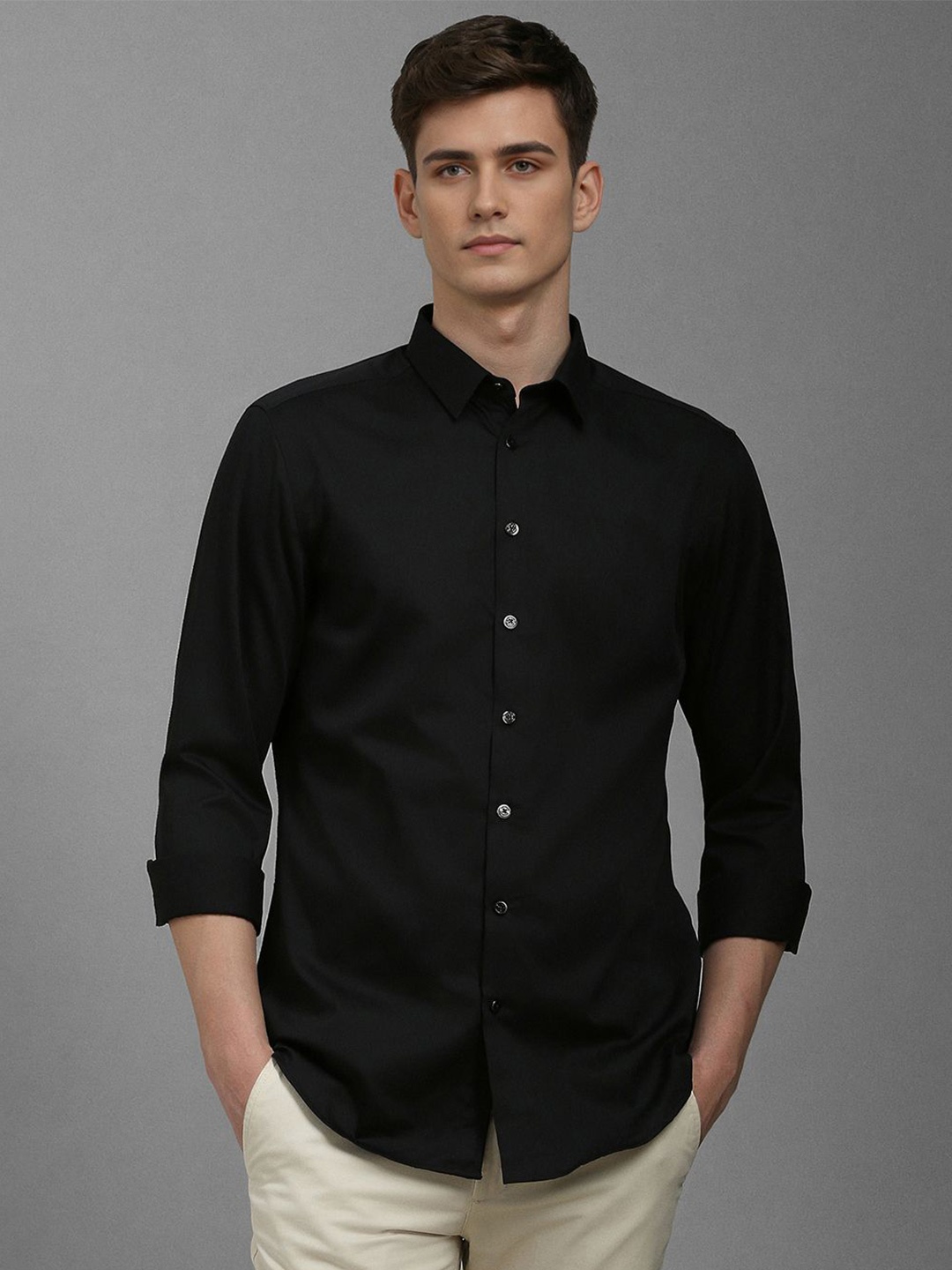 

Louis Philippe Sport Men Solid Long Sleeves Pure Cotton Casual Shirt, Black