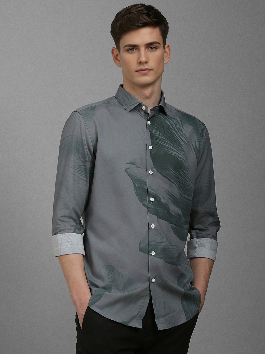 

Louis Philippe Sport Men Abstract Printed Pure Cotton Casual Shirt, Grey