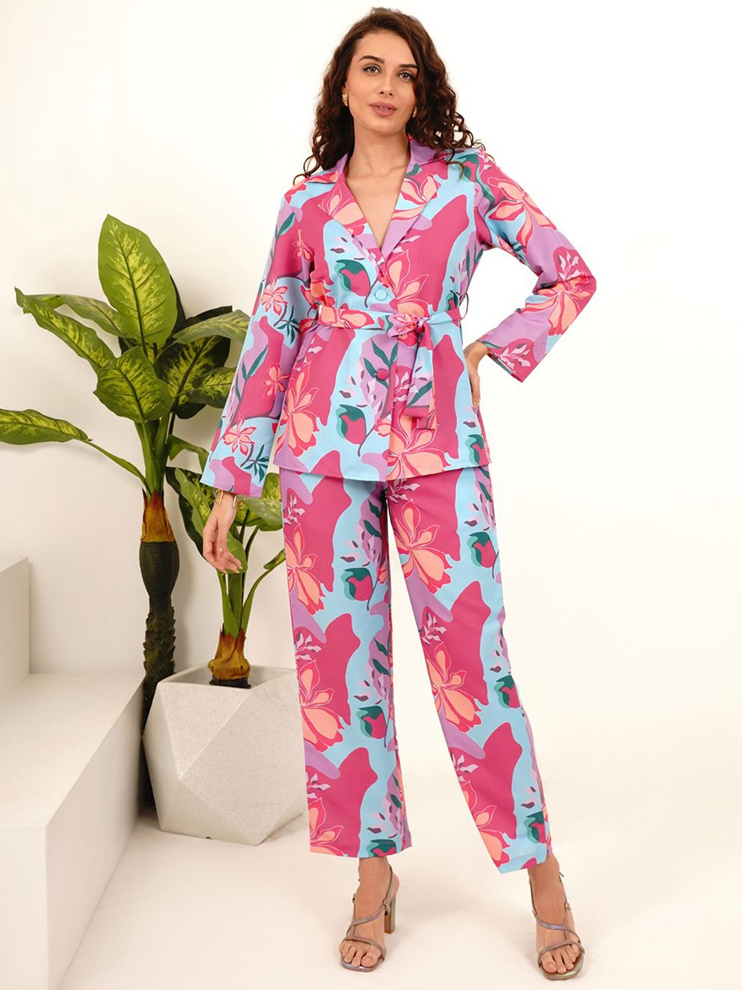 

Slumber Jill Tropical Printed Coat With Trousers, Pink