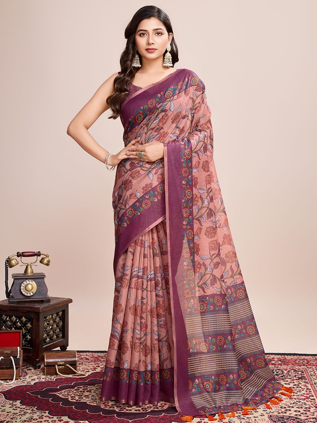 

Mitera Ethnic Motifs Printed Saree With Unstitched Blouse Piece, Peach