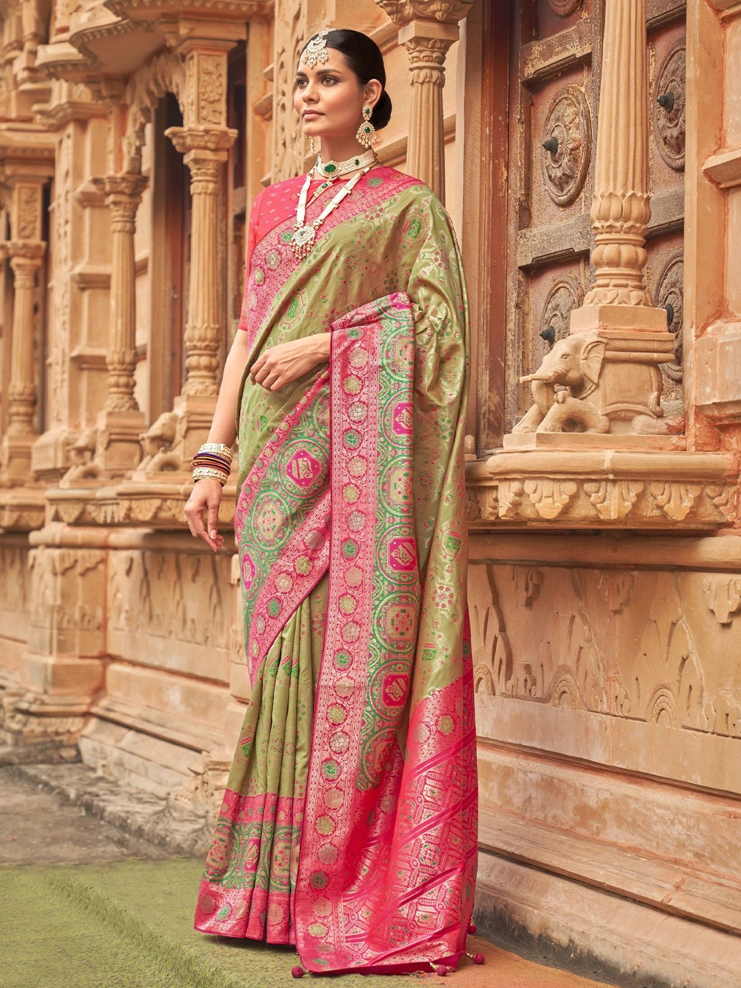 

MAHALASA Ethnic Motifs Zari Pure Silk Kanjeevaram Saree, Green