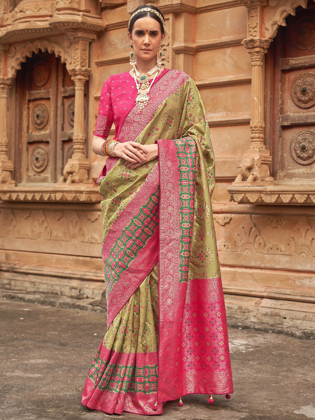 

MAHALASA Ethnic Motifs Zari Pure Silk Kanjeevaram Saree, Green