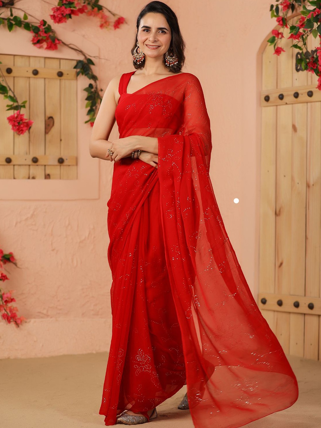 

Geroo Luxe Embellished Mukaish Pure Chiffon Saree, Red