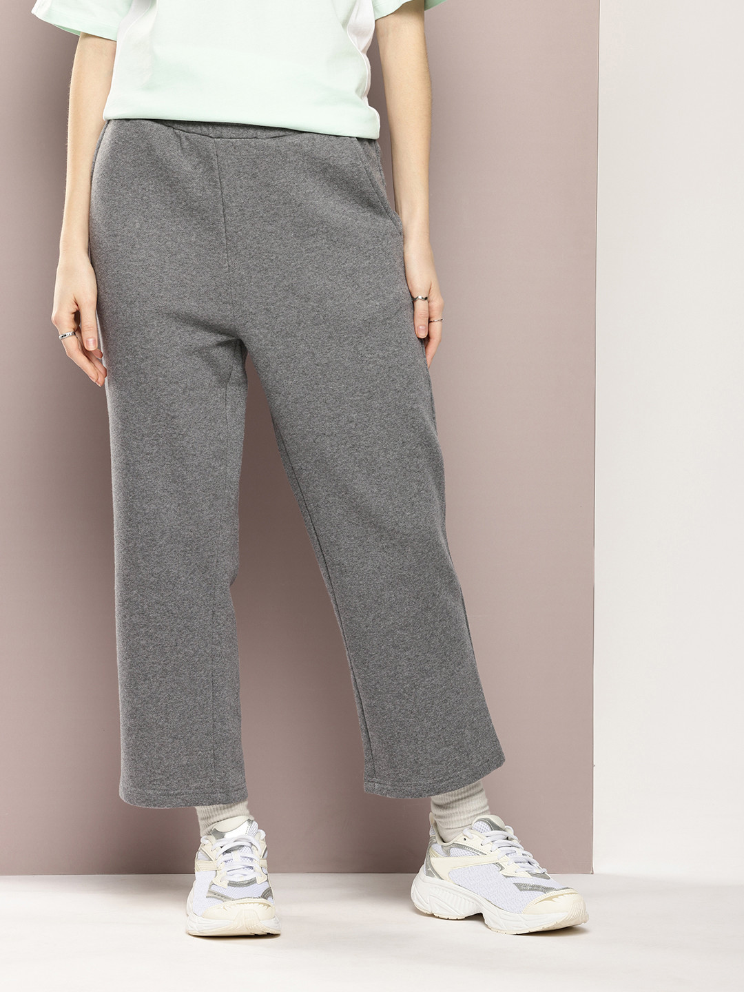

Kook N Keech Women Relaxed Fit 3/4th Track Pant, Grey