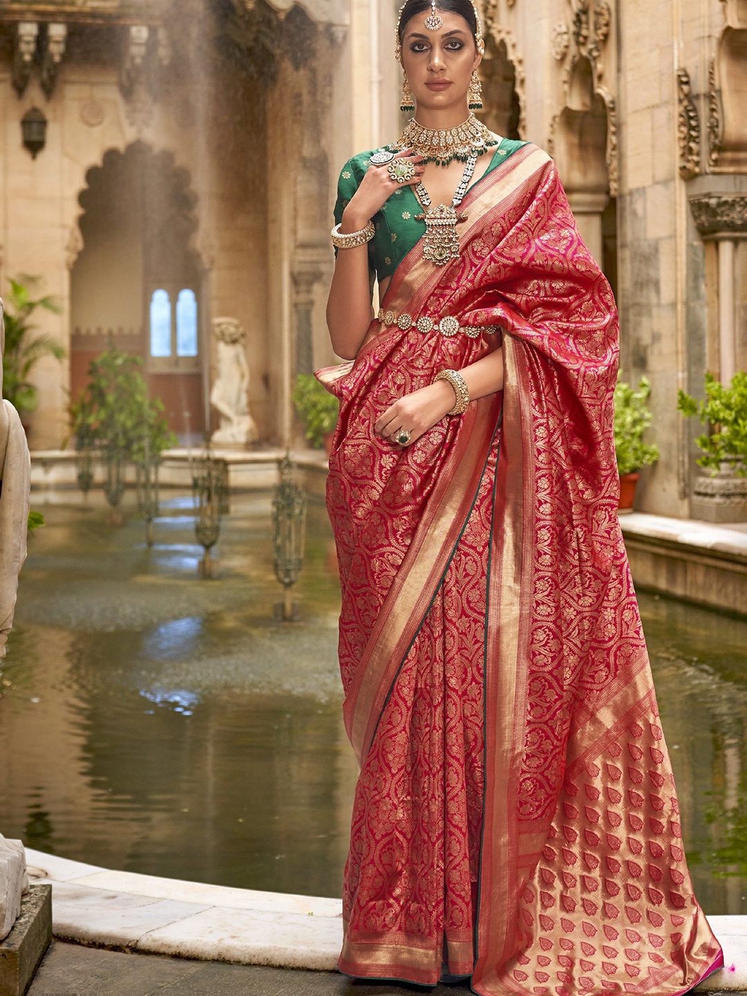 

MAHALASA Ethnic Motifs Woven Design Zari Pure Silk Kanjeevaram Saree, Red