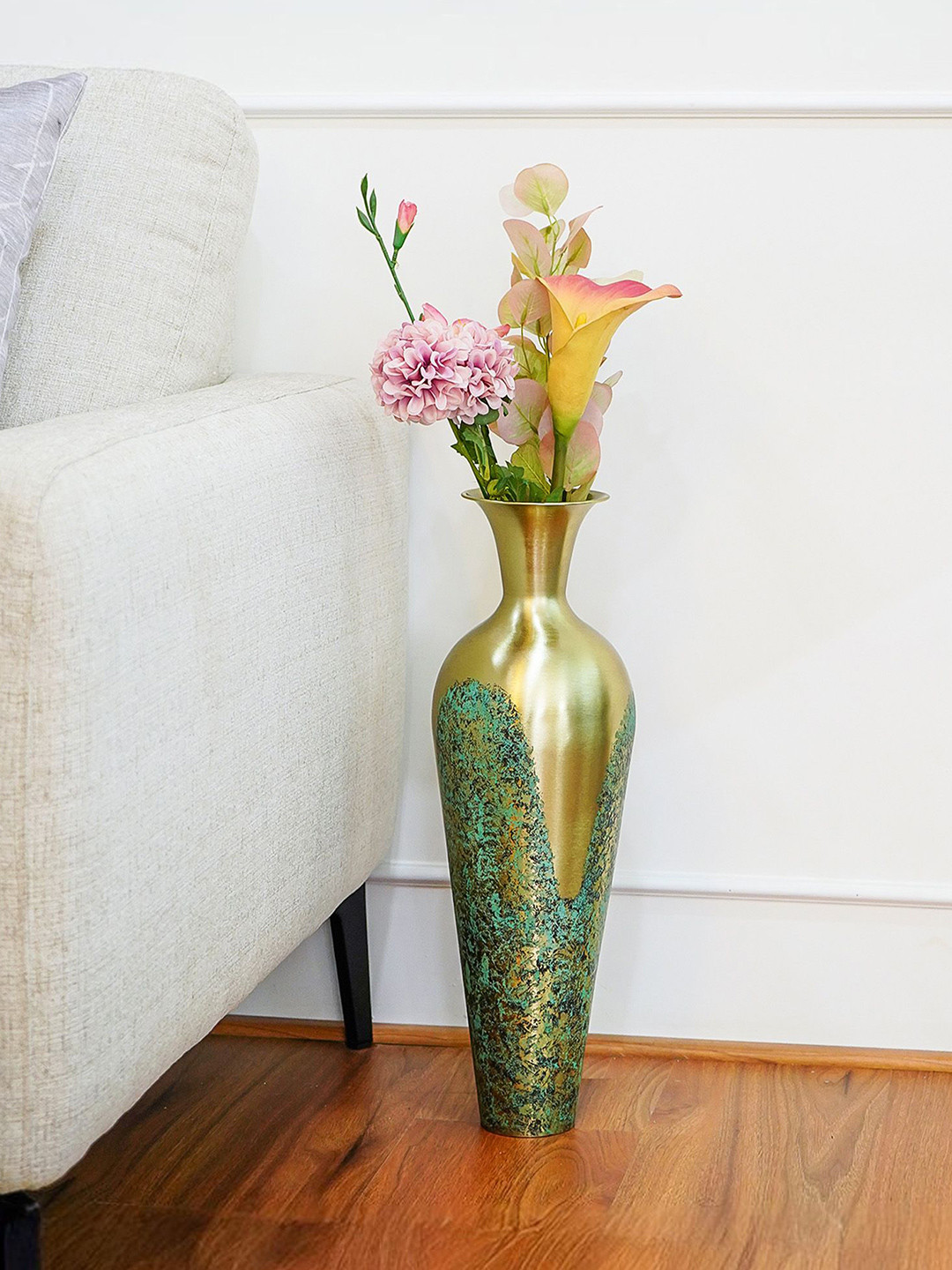 

Ekhasa Gold-Toned & Blue Floral Printed Flower Vases