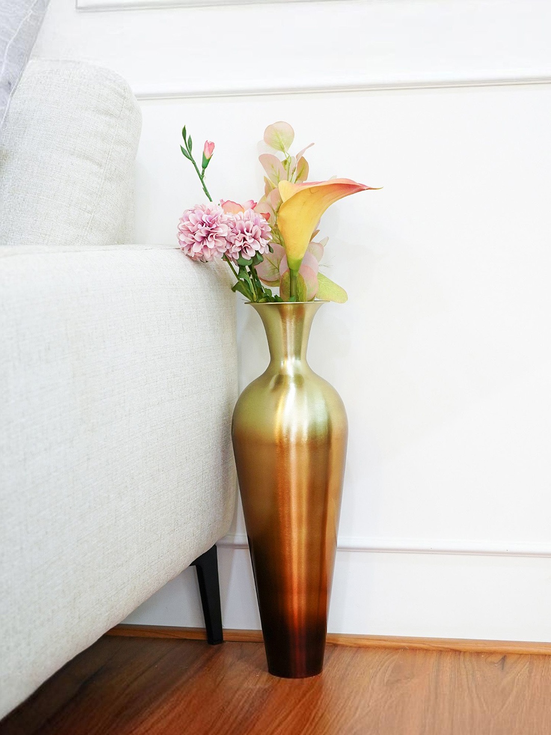 

Ekhasa Brown & Gold-Toned Ombre Flower Vases