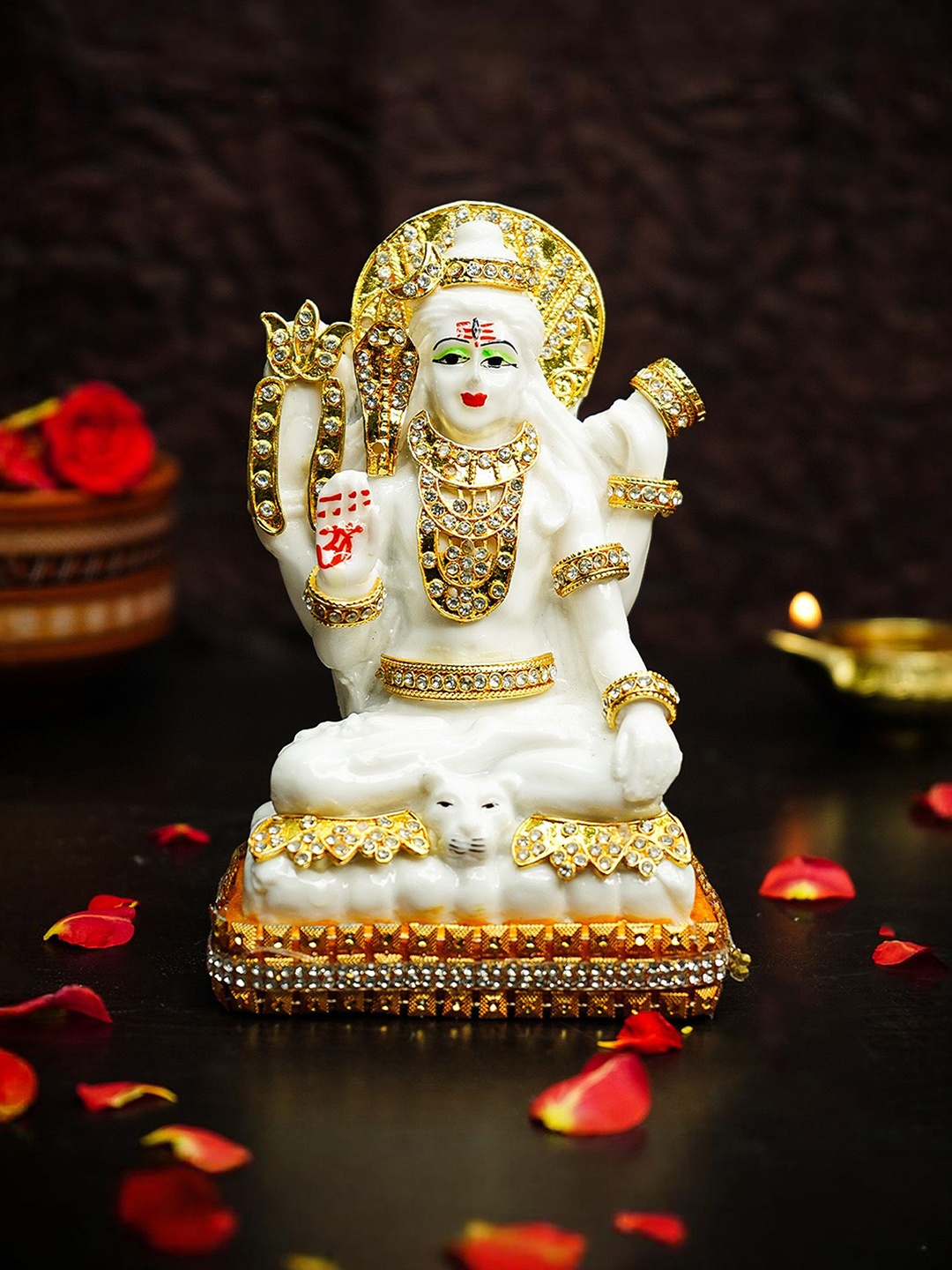 

Ekhasa White & Gold-Toned Lord Shiva Showpiece
