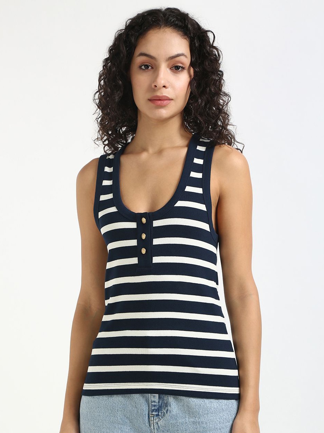 

Tommy Hilfiger Women Solid Scoop Neck Sleeveless Cotton Tank Top, Navy blue