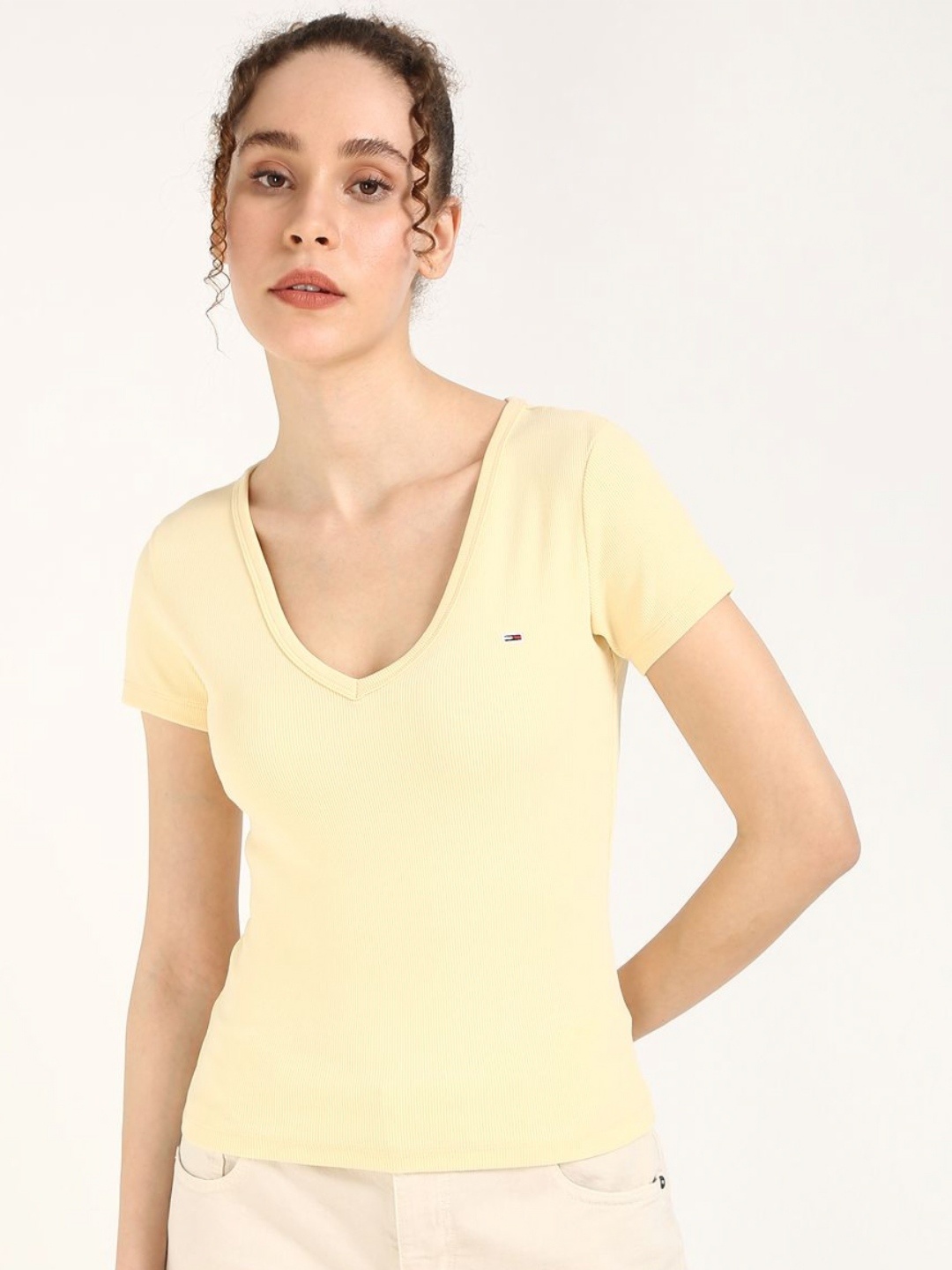 

Tommy Hilfiger Women TJW Solid V-Neck Cotton T-shirt, Yellow