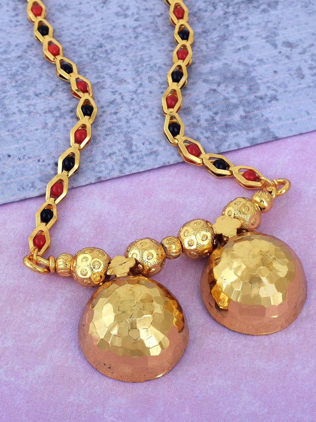 

MEMOIR Gold-Plated Artificial Beads Beaded Mangalsutra