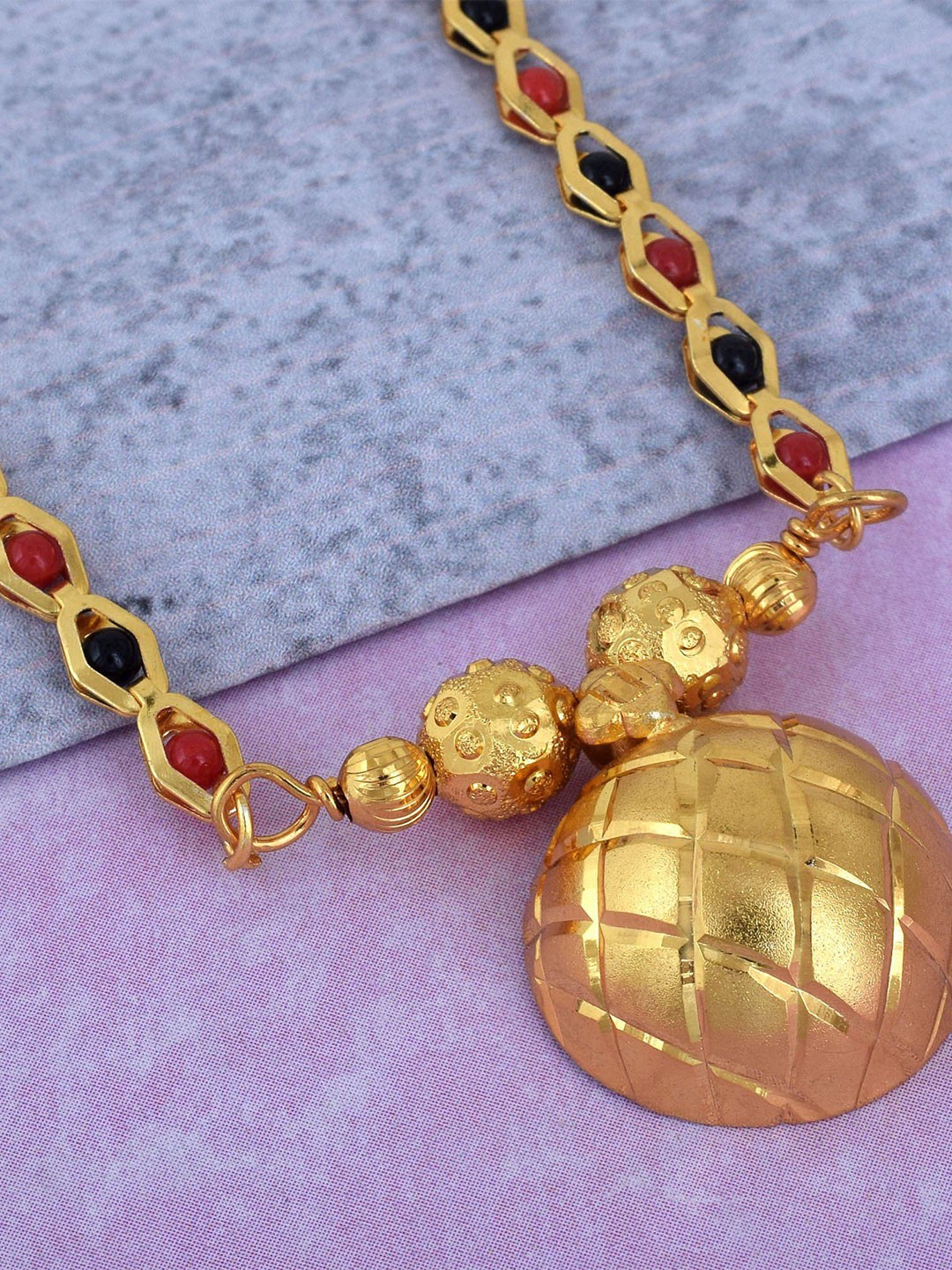 

MEMOIR Gold-Plated Artificial Beads Beaded Mangalsutra