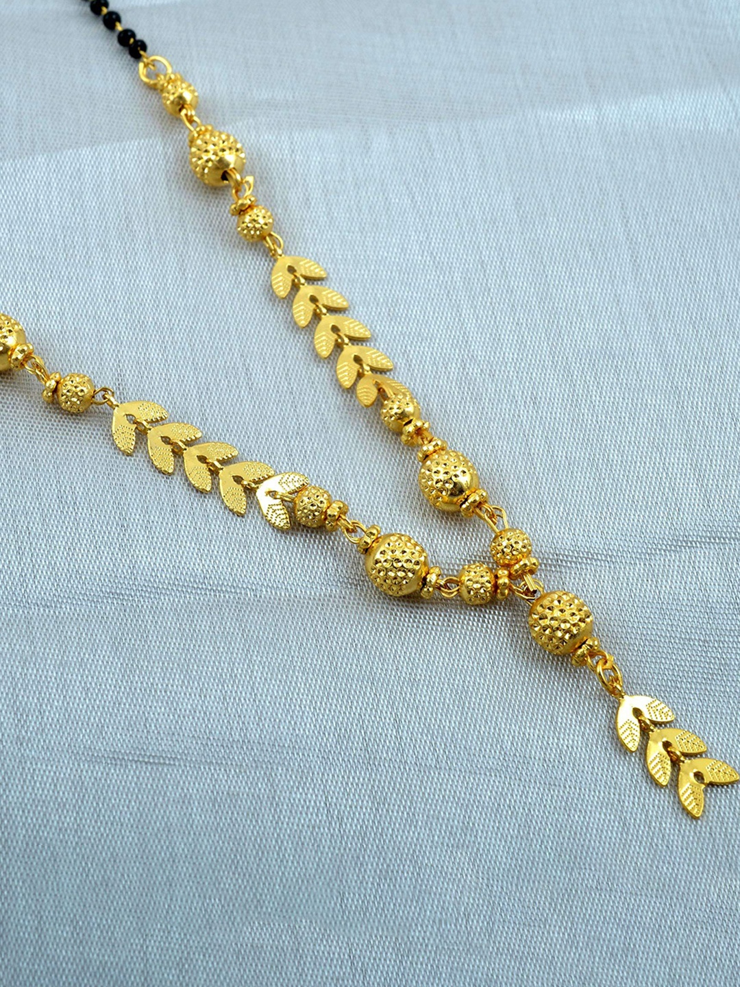 

MEMOIR Gold-Plated Artificial Beads Beaded Mangalsutra