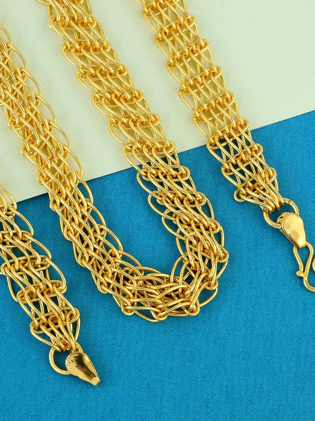 

MEMOIR Unisex Gold-Plated Layered Necklace