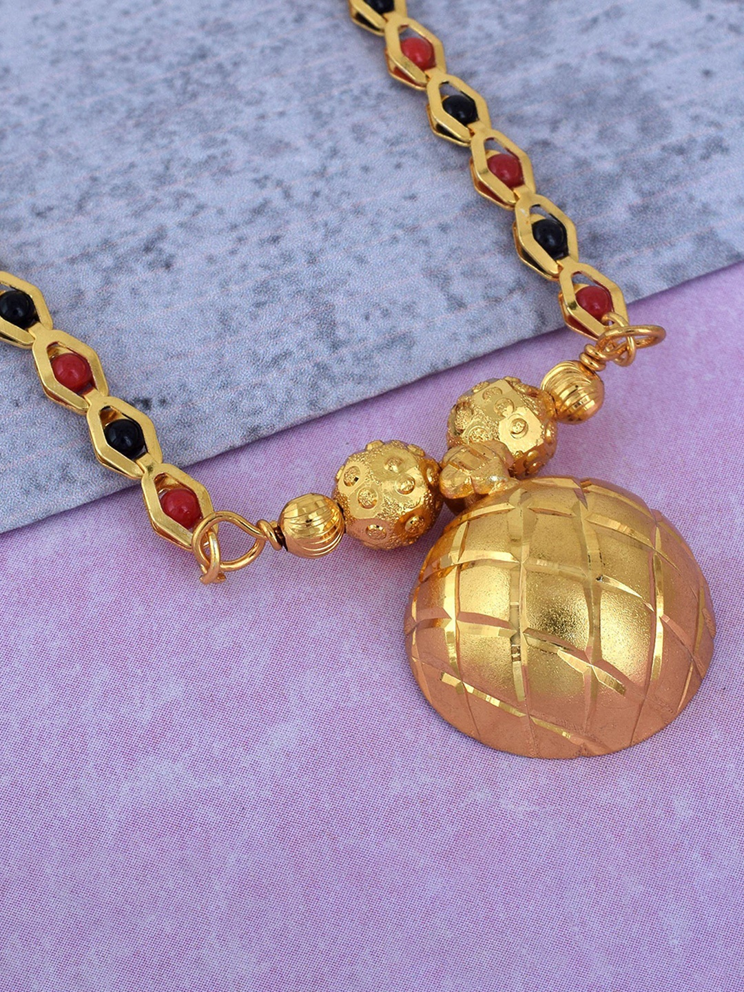 

MEMOIR Brass Gold-Plated Necklace