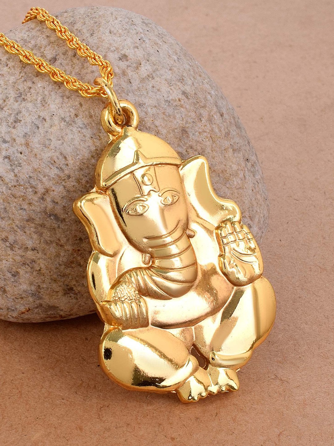 

MEMOIR Gold-Plated Lord Ganesh Pendant With Chain