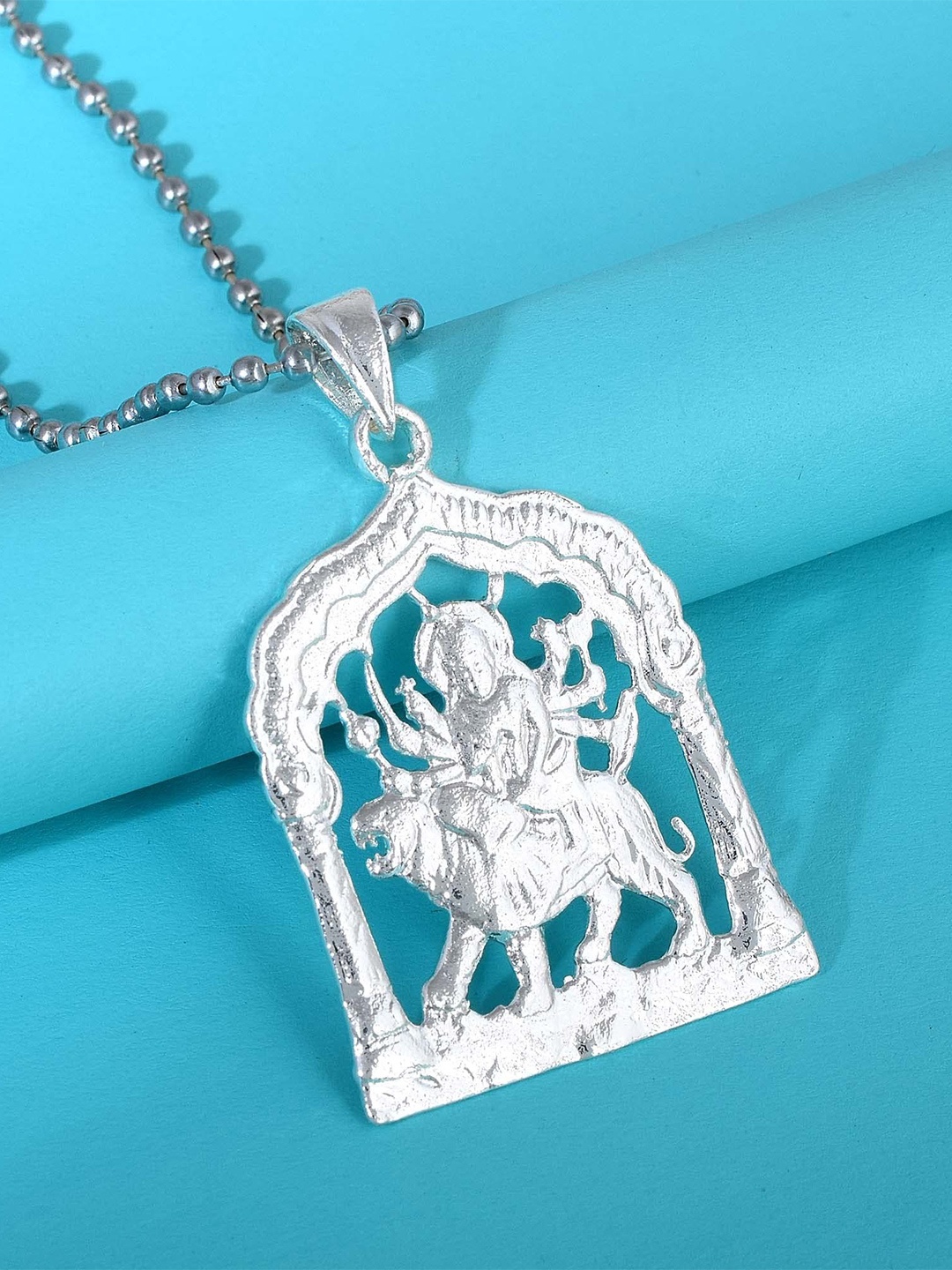 

MEMOIR Silver-Plated Pendant With Chain