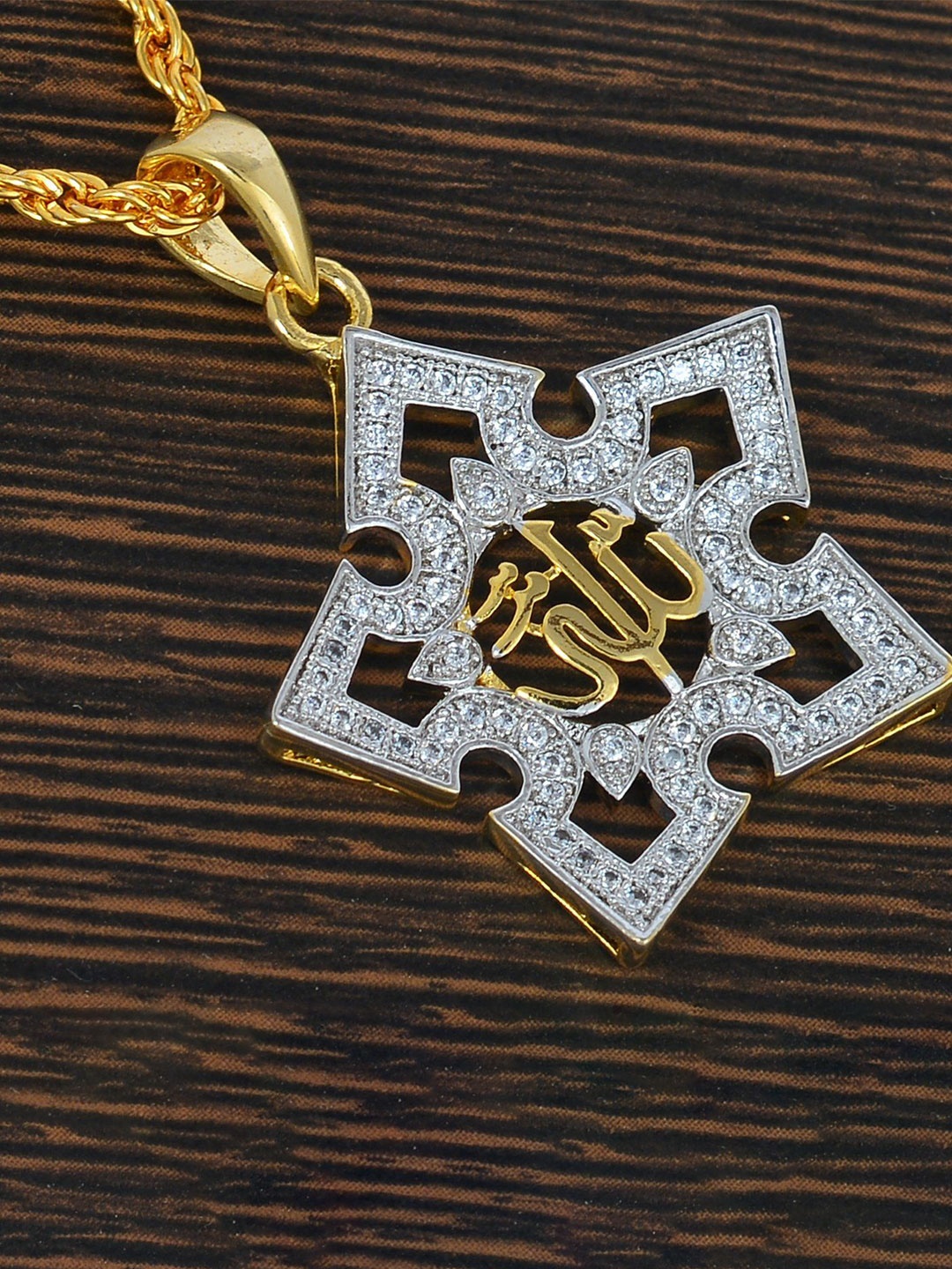 

MEMOIR Gold-Plated CZ Stone Studded Pendant With Chain