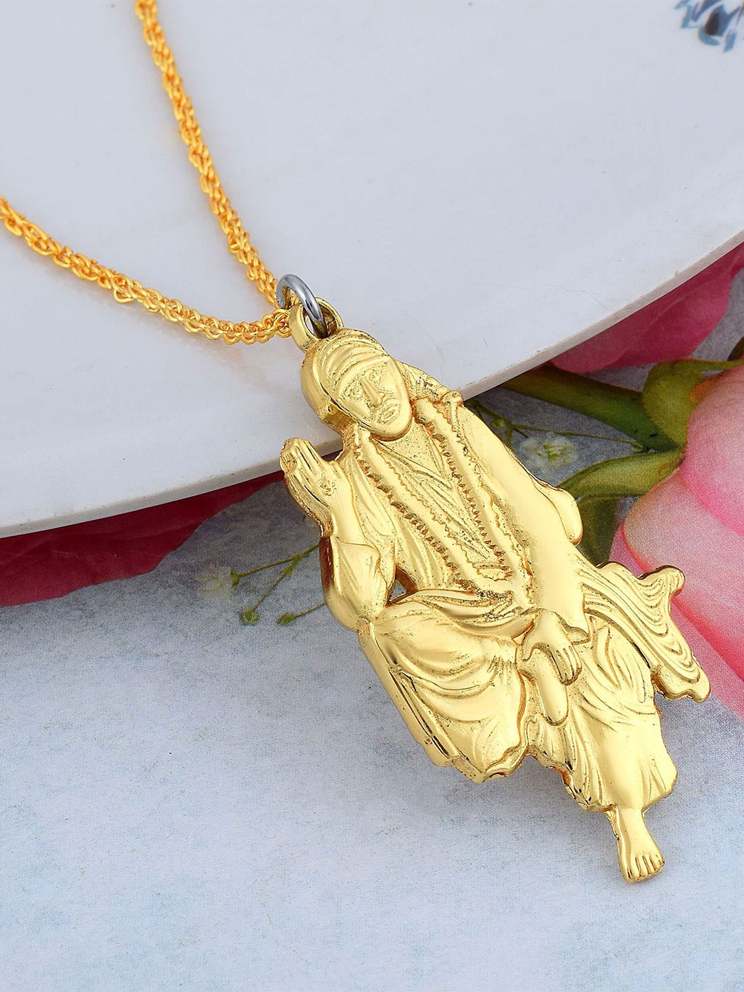 

MEMOIR Unisex Brass-Plated Lord Sai Baba Contemporary Pendant With Chain, Gold