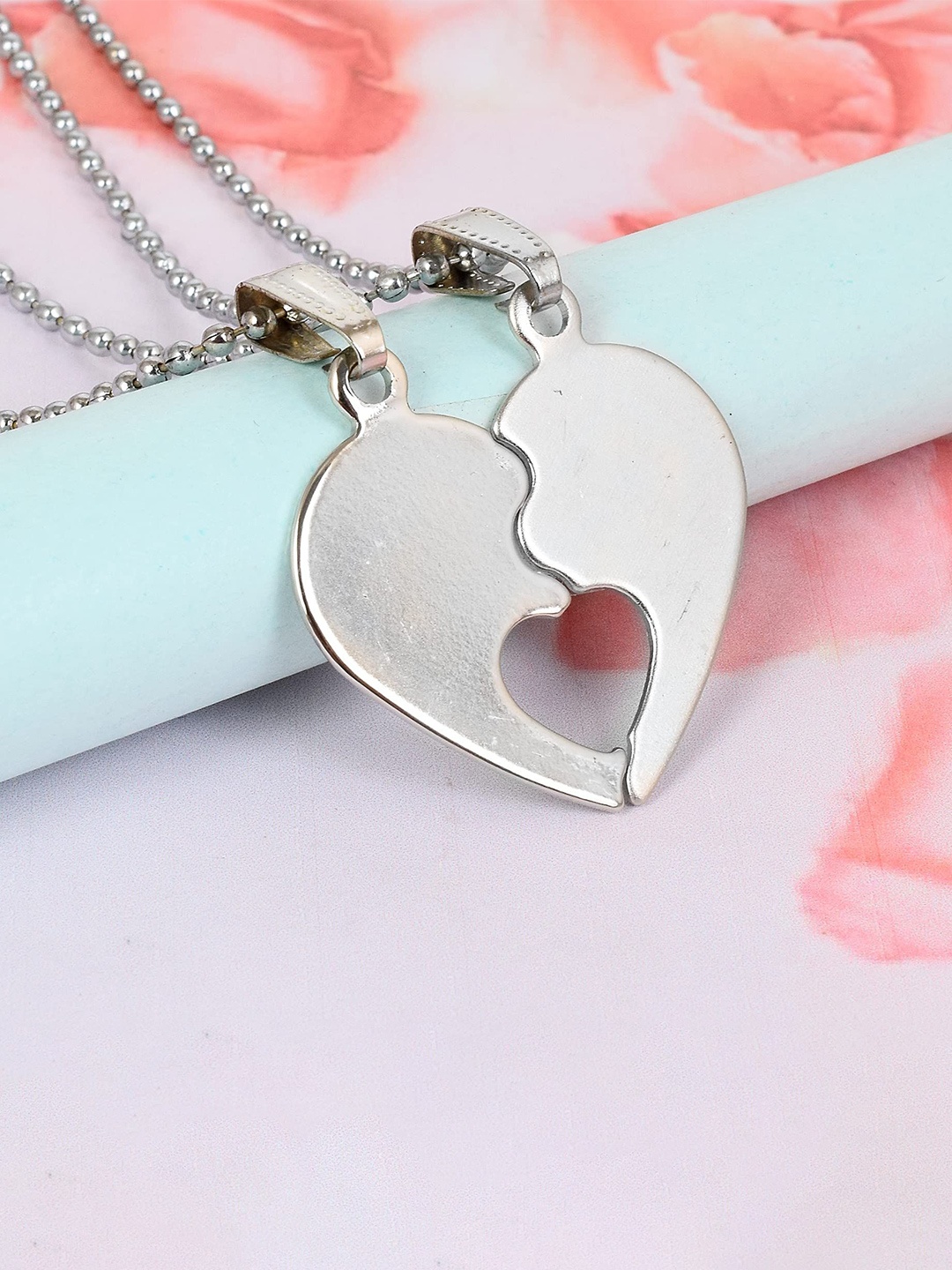 

MEMOIR Unisex Set Of 2 Silver-Plated Pendants With Chai