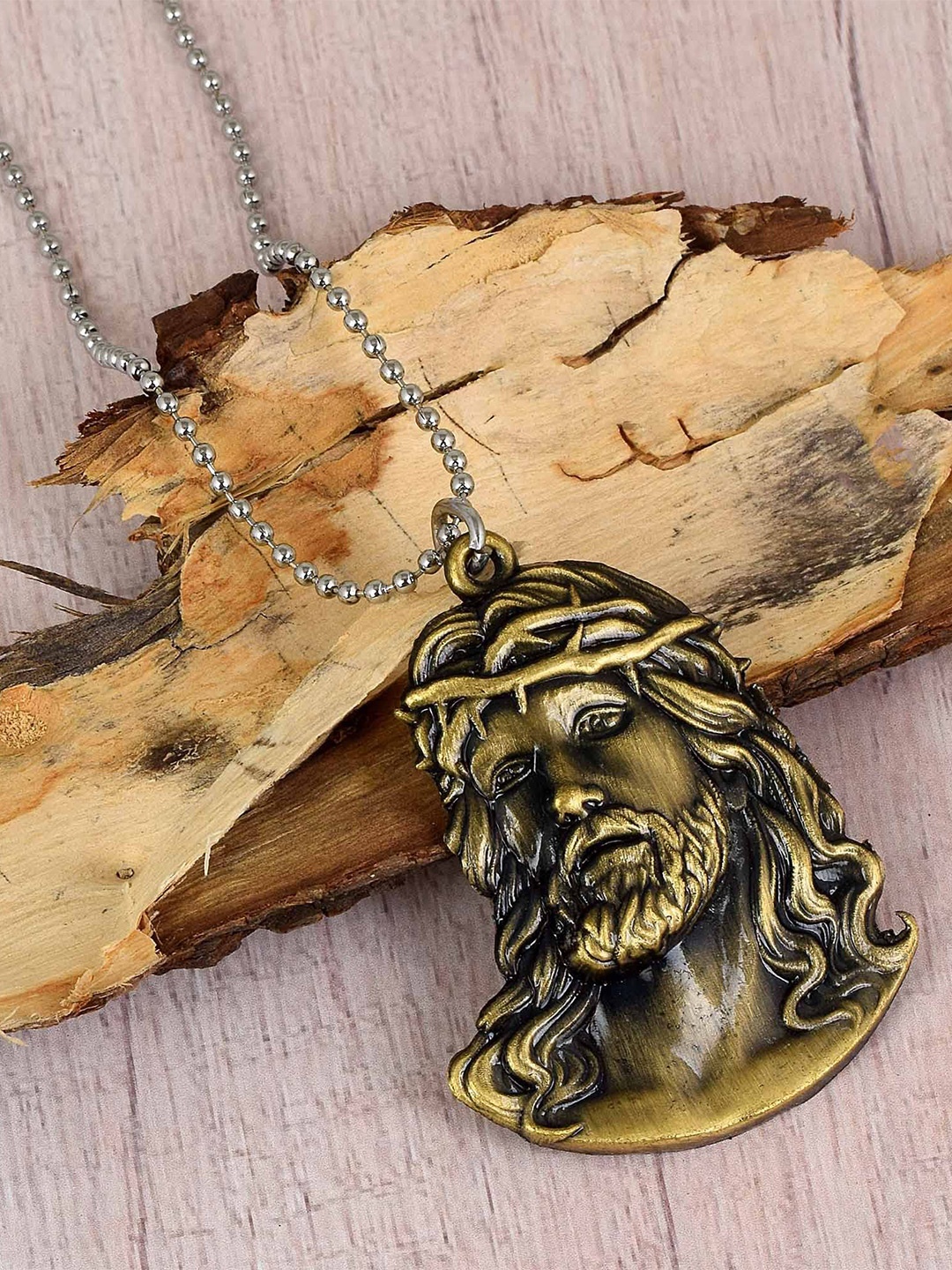 

MEMOIR Unisex Gold-Plated Jesus Pendant With Chain