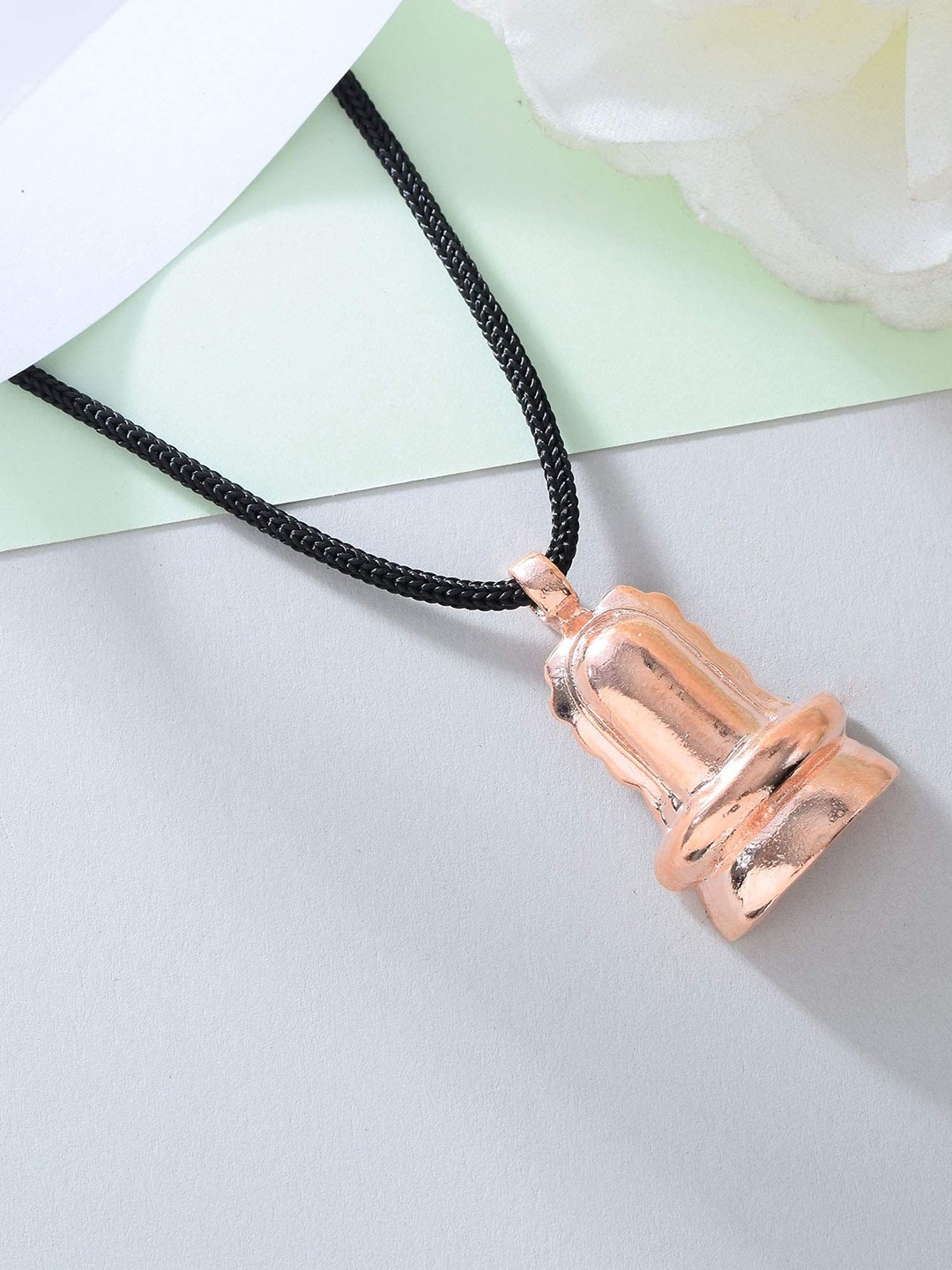 

MEMOIR Unisex Shiva Linga Pendant With Chain, Copper