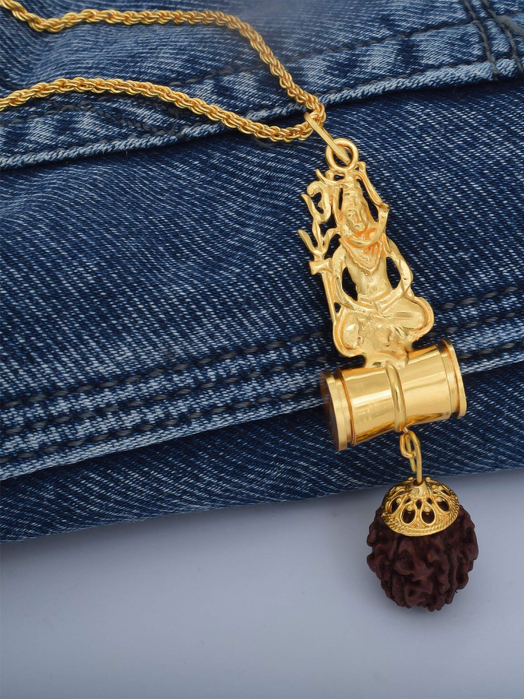 

MEMOIR Gold Plated Lord Shiva Pendant With Chain