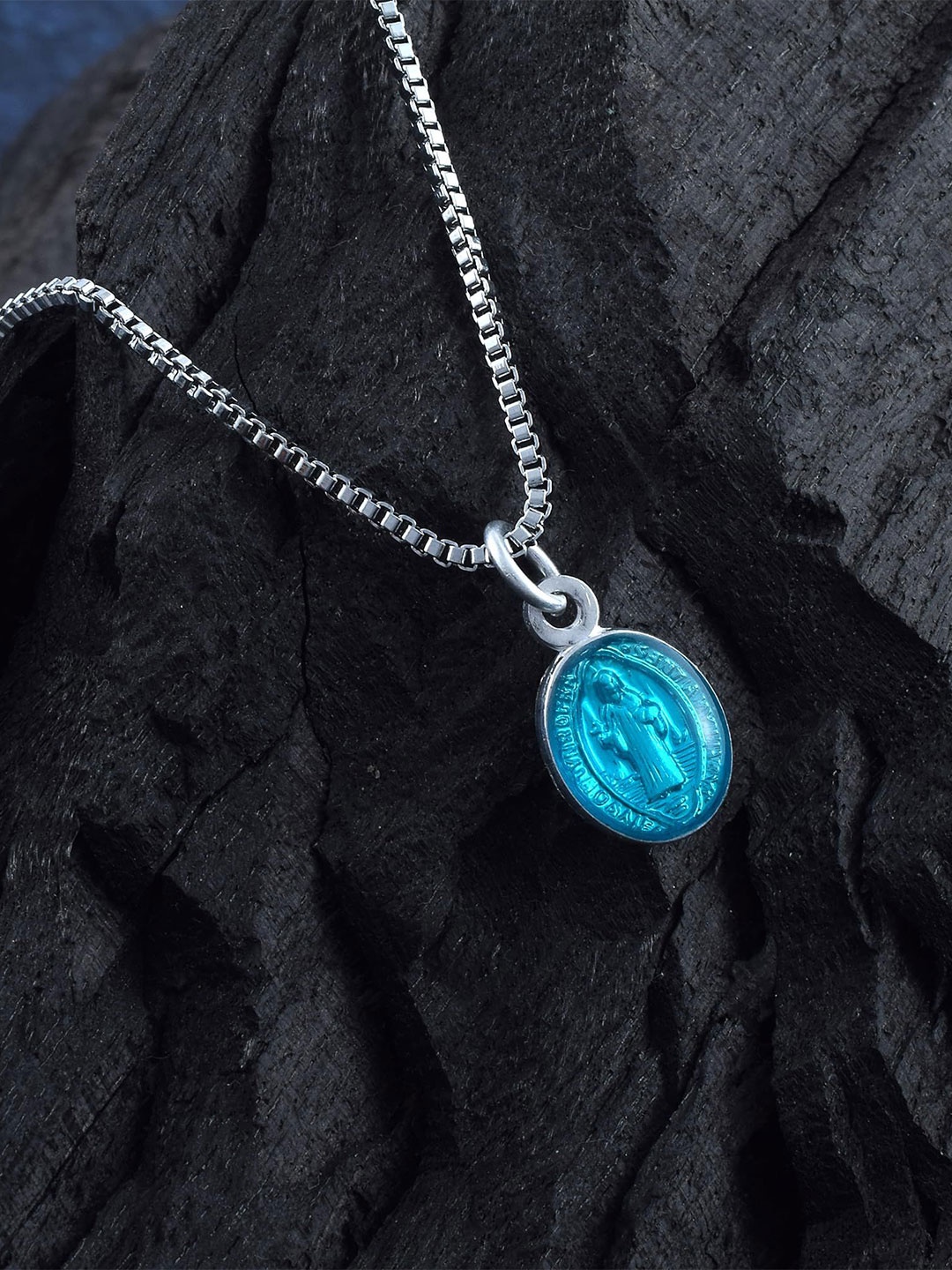 

MEMOIR Silver Plated Artificial Stone-Studded Religious Pendant