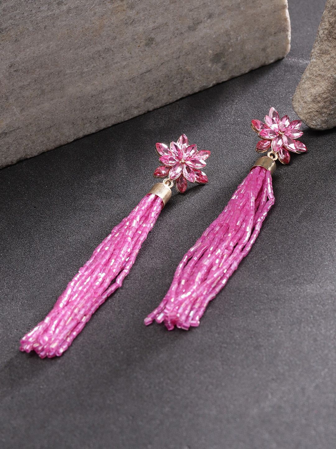 

DIVASTRI Gold-Plated Artificial Stones Studded & Beaded Contemporary Drop Earrings