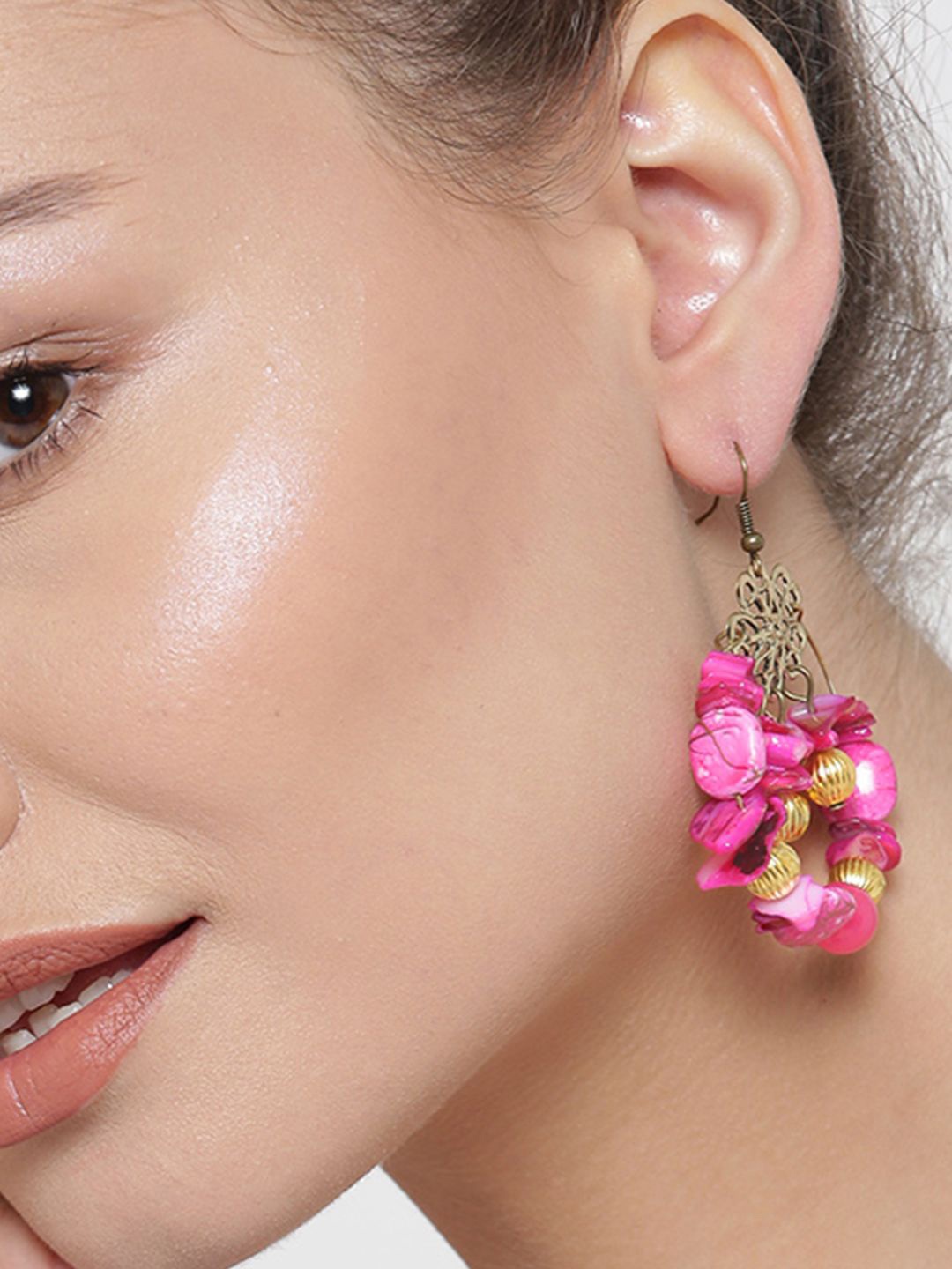 

DIVASTRI Silver-Plated Artificial beaded Contemporary Drop Earrings