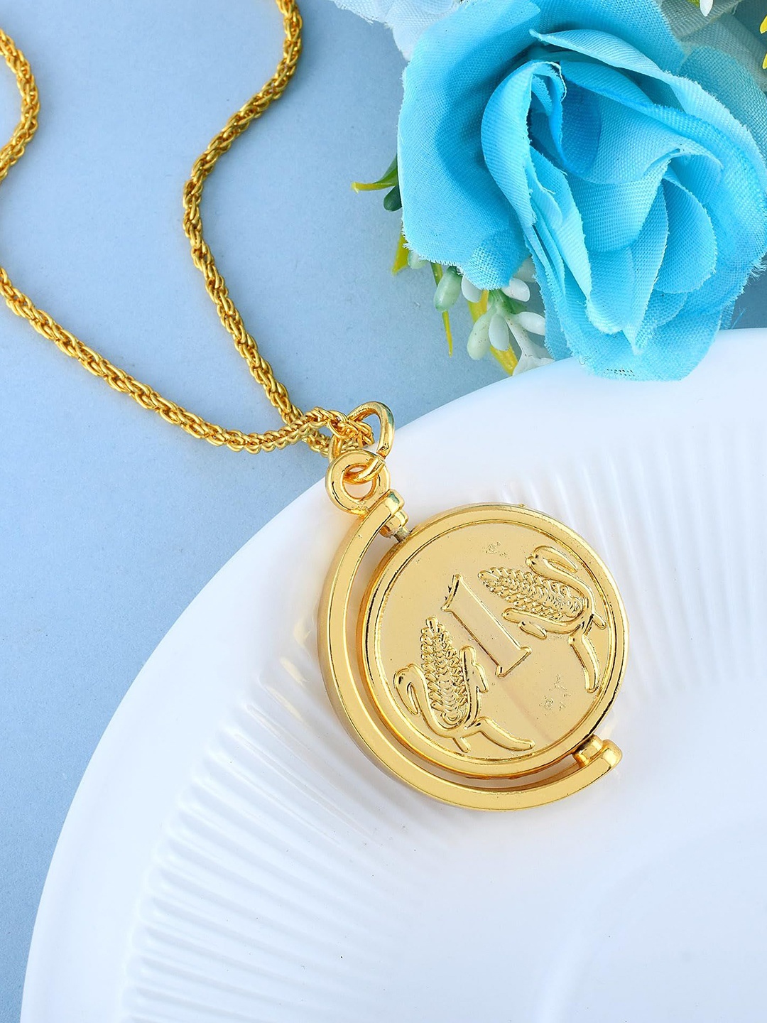 

MEMOIR Brass-Plated Circular Pendant with Chain, Yellow