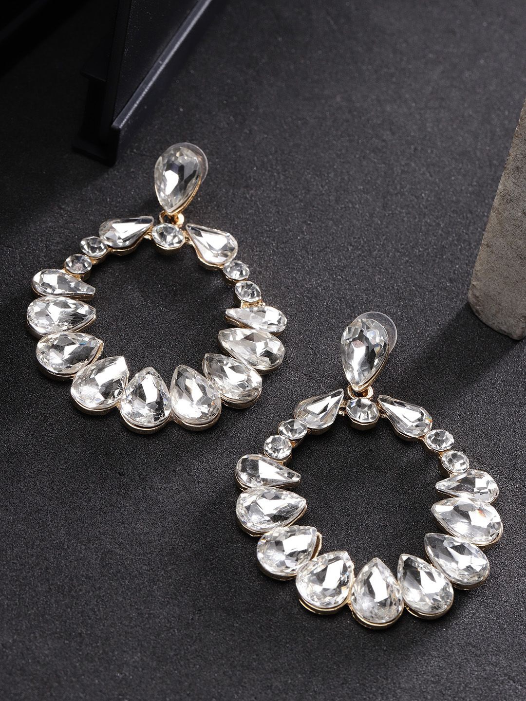 

DIVASTRI Gold-Plated Artificial Stones Studded Contemporary Drop Earrings